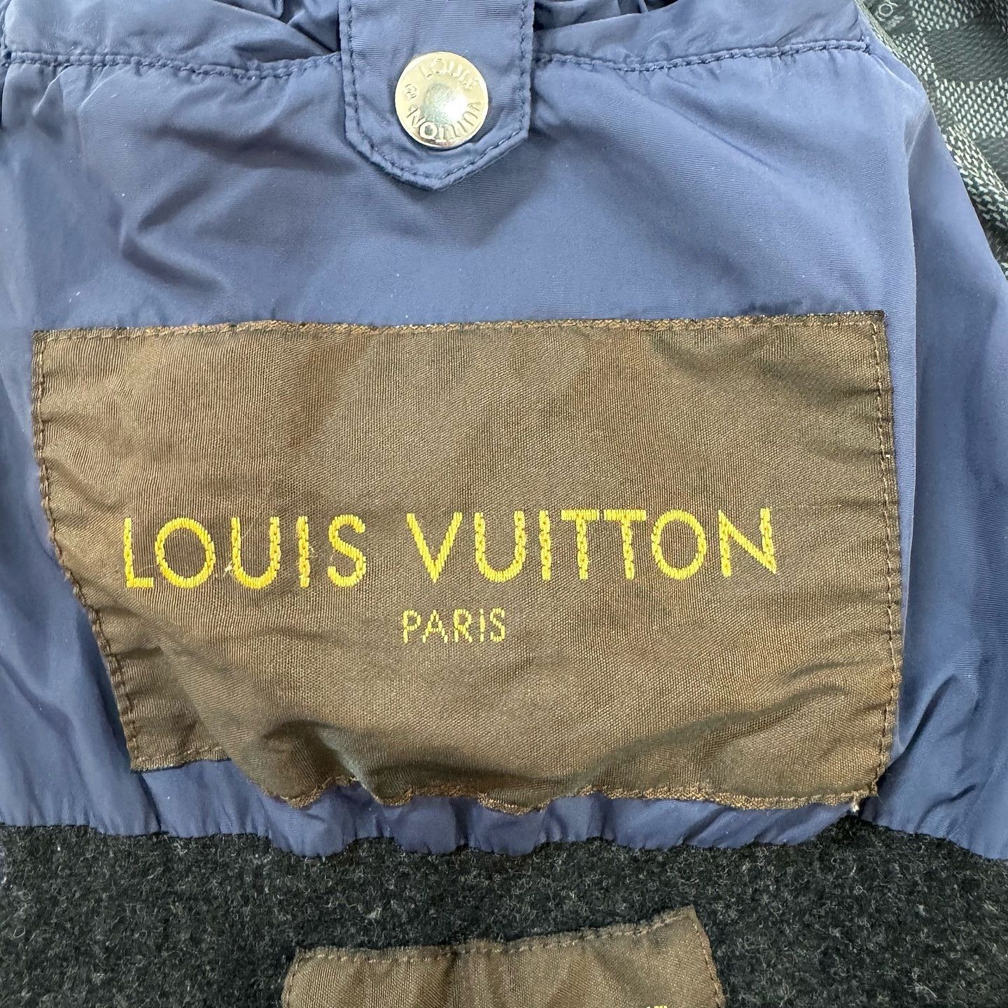 Louis Vuitton Louis Vuitton Quilted Zip Jacket Size L Size US L / EU 52-54 / 3 - 3 Thumbnail