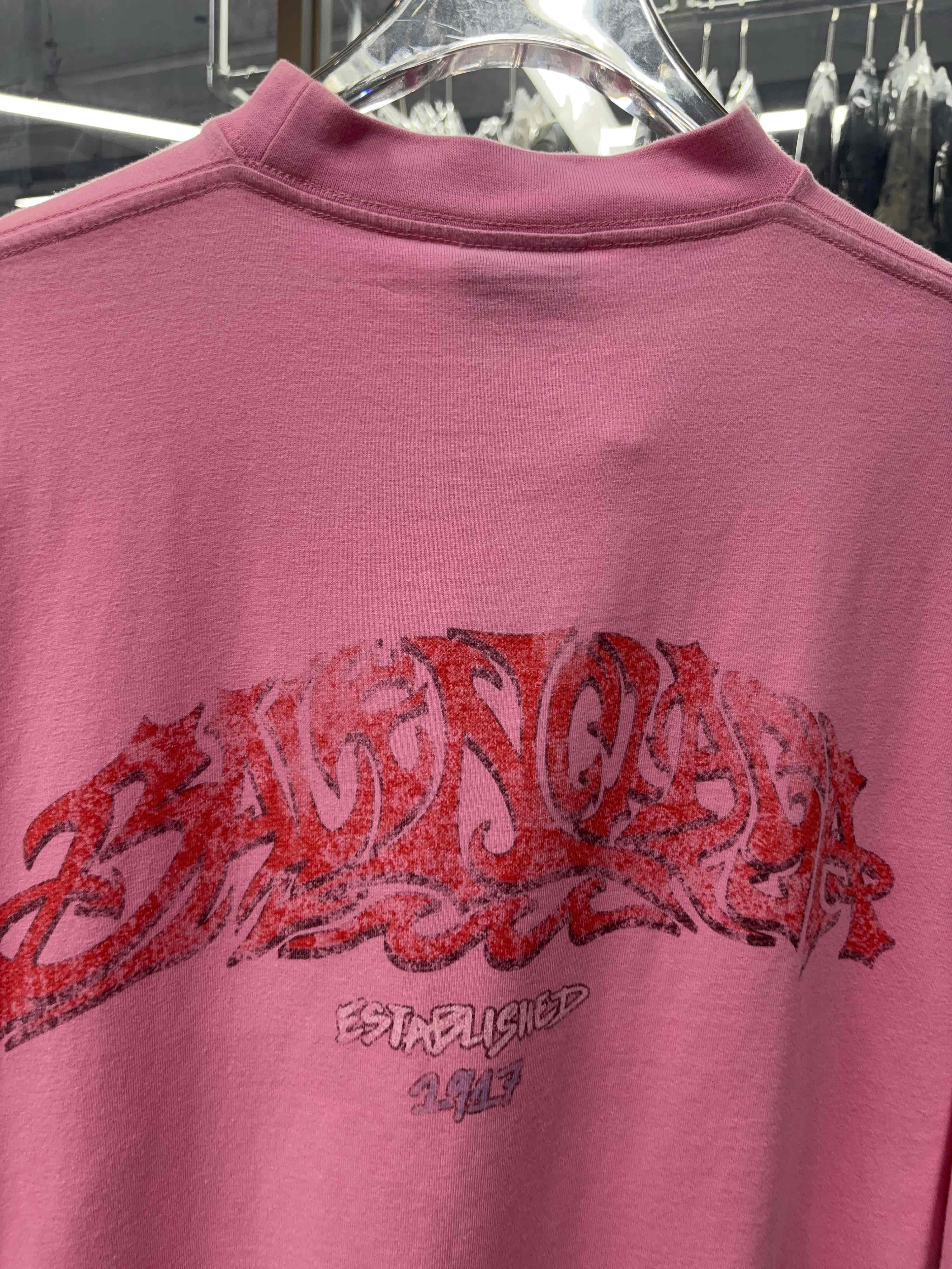 Balenciaga Balenciaga Graphic Print T-Shirt Pink Size 2 Size US M / EU 48-50 / 2 - 11 Thumbnail