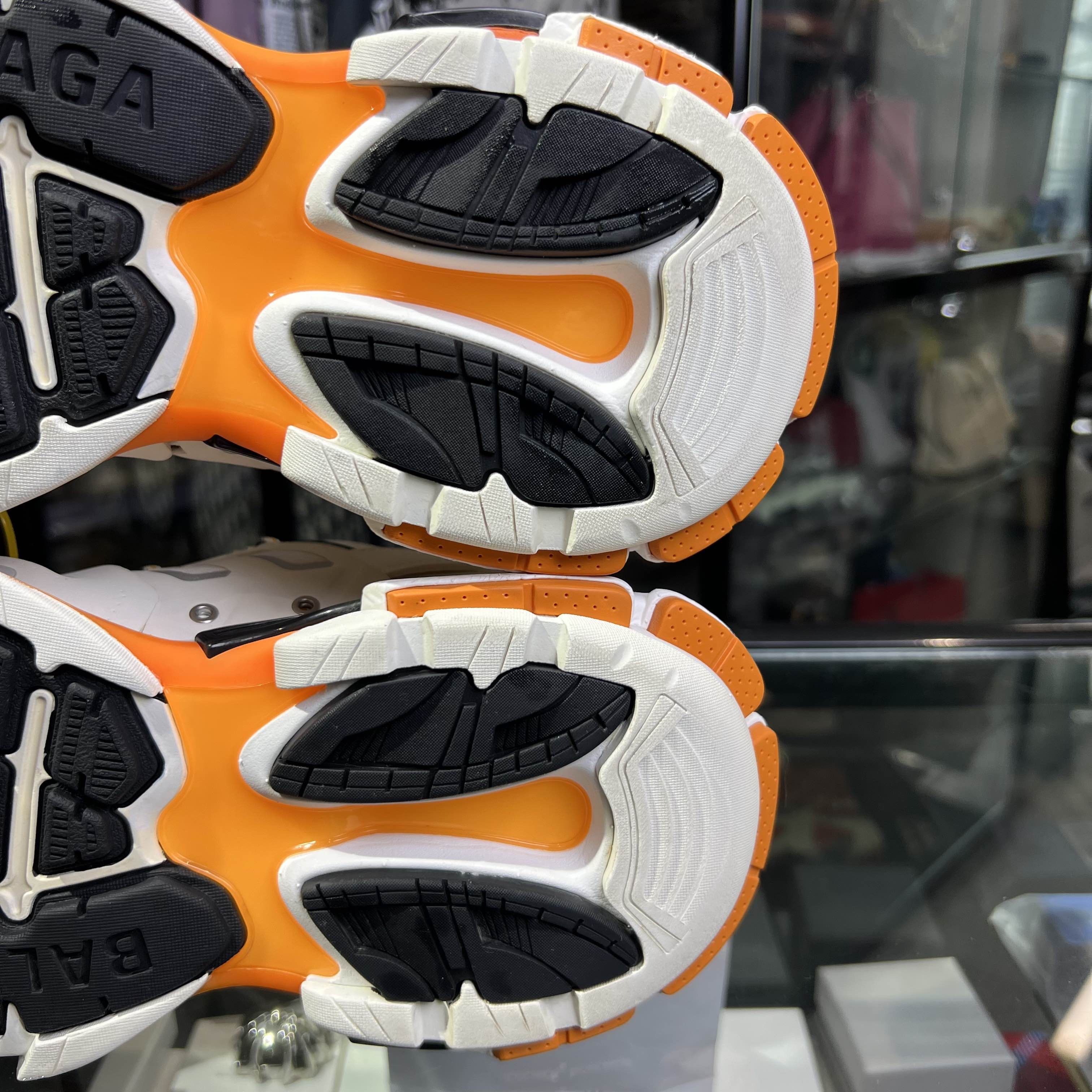 Balenciaga Balenciaga Track Sneakers White Orange Size 38 Size US 8 / IT 38 - 9 Thumbnail