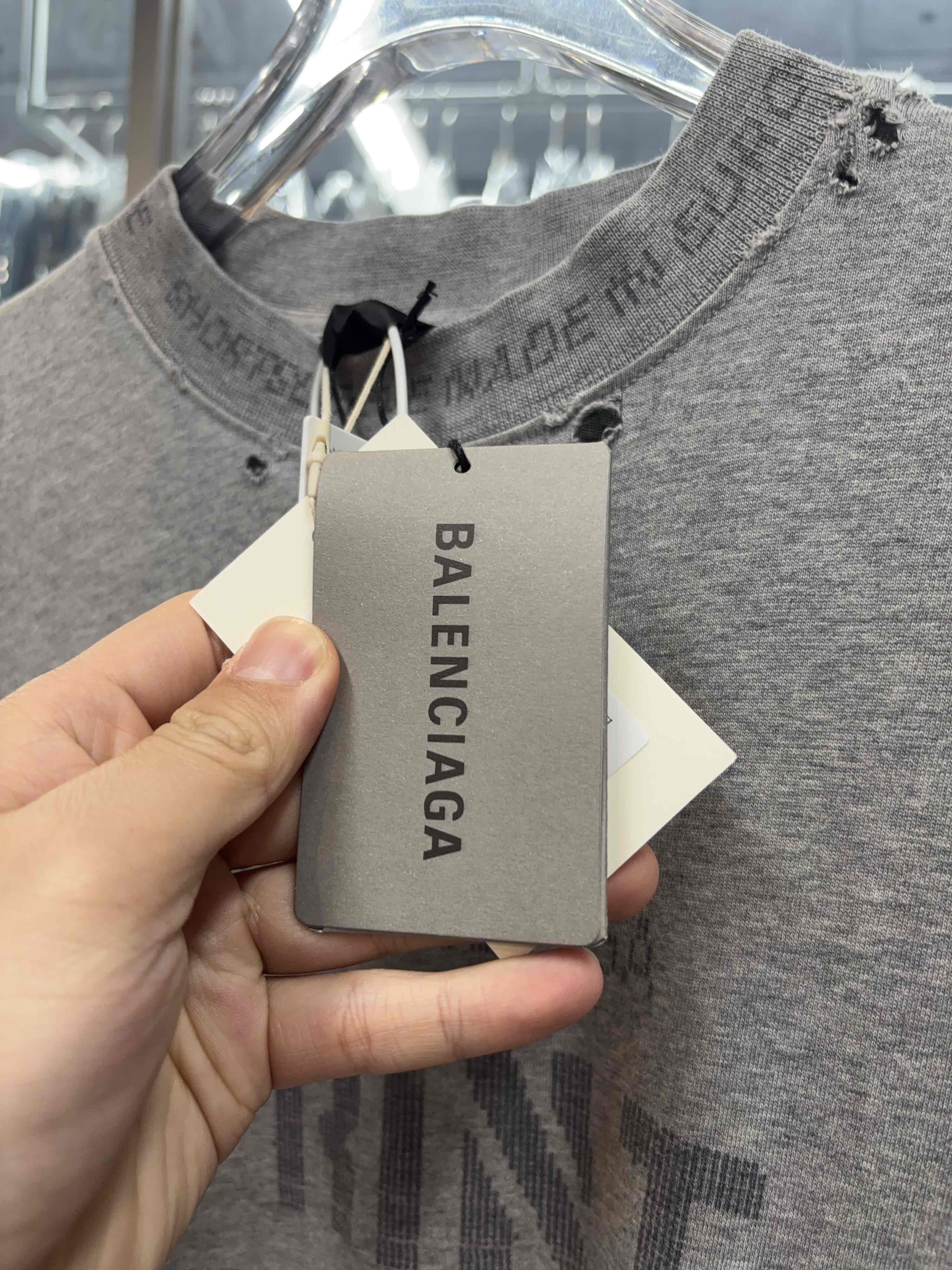 Balenciaga Balenciaga Handjet Print T-Shirt Size XS Size US XS / EU 42 / 0 - 5 Thumbnail