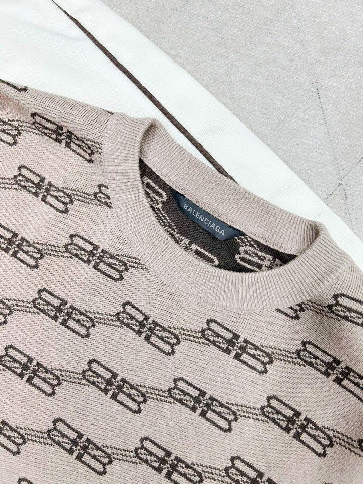 Balenciaga Balenciaga All-over Logo Sweater Size M Size US M / EU 48-50 / 2 - 6 Thumbnail