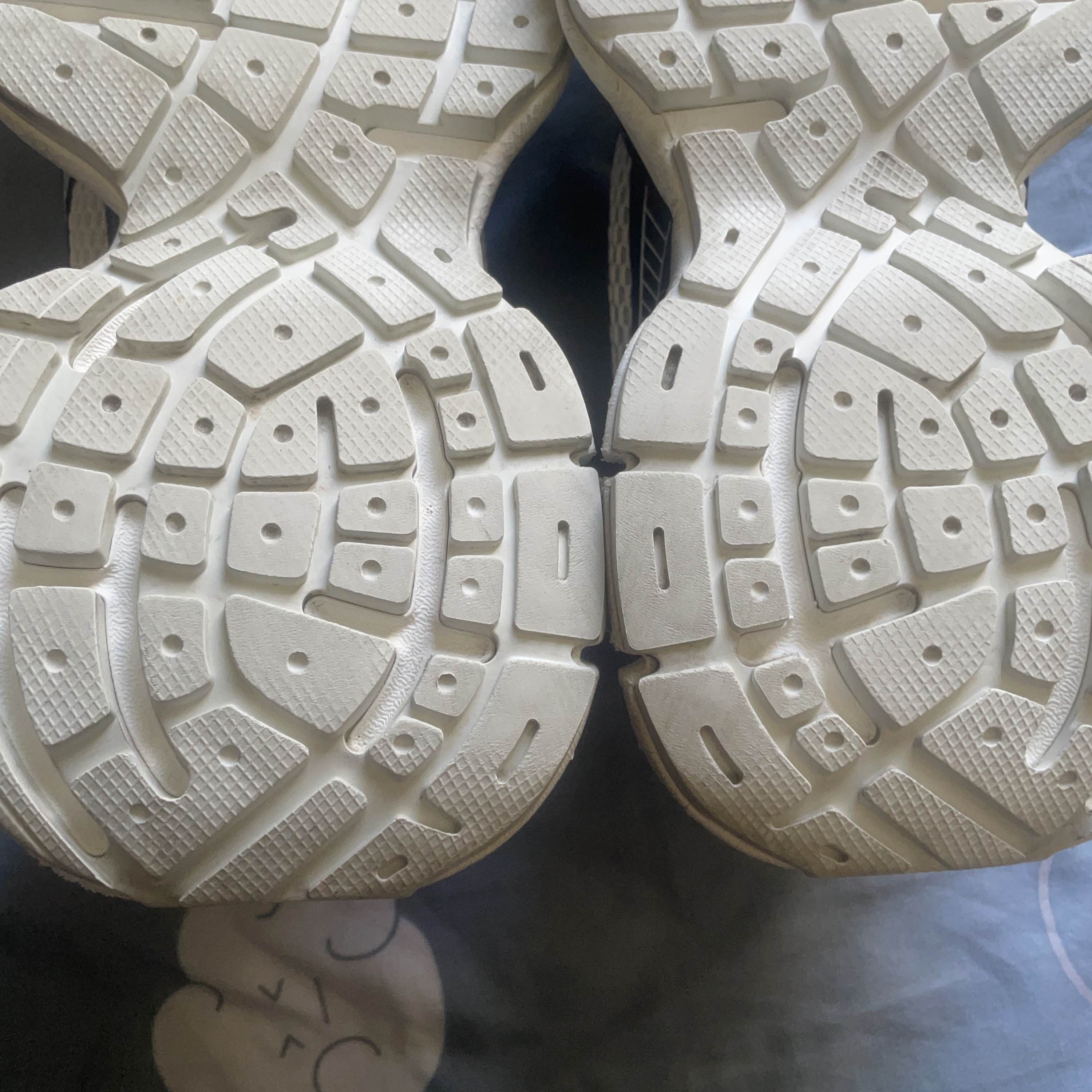 Balenciaga Balenciaga 3XL Sneakers Size 39 Size US 9 / IT 39 - 6 Thumbnail