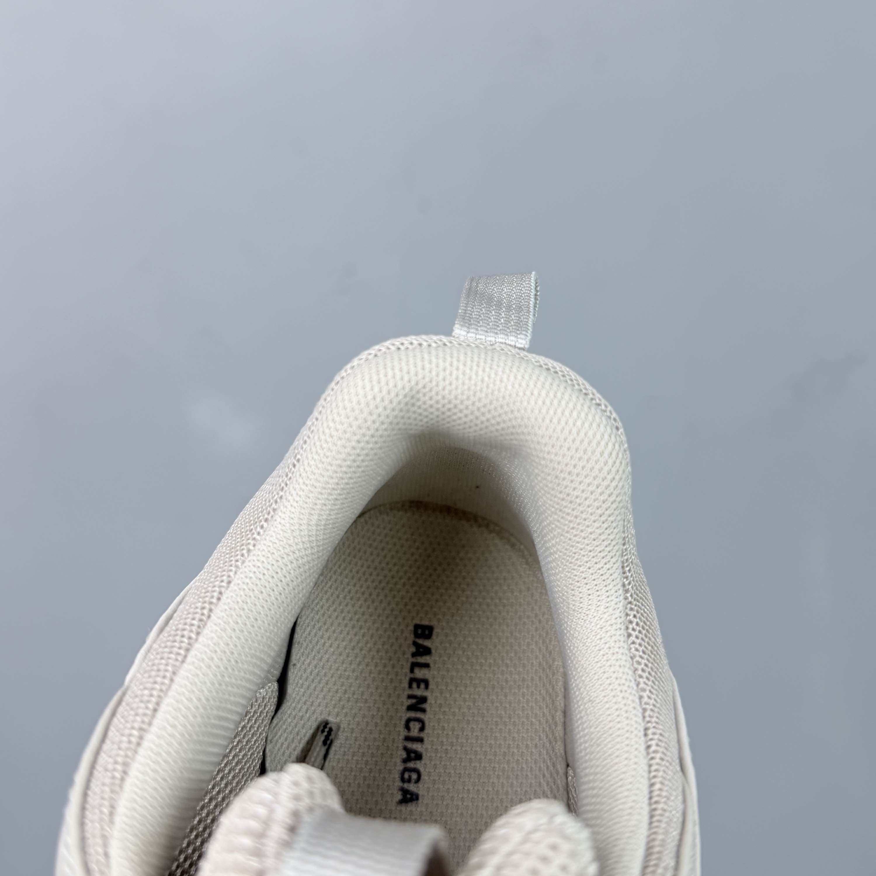 Balenciaga Balenciaga Triple S Beige Sneakers Size 39 Size US 6 / EU 39 - 15 Thumbnail