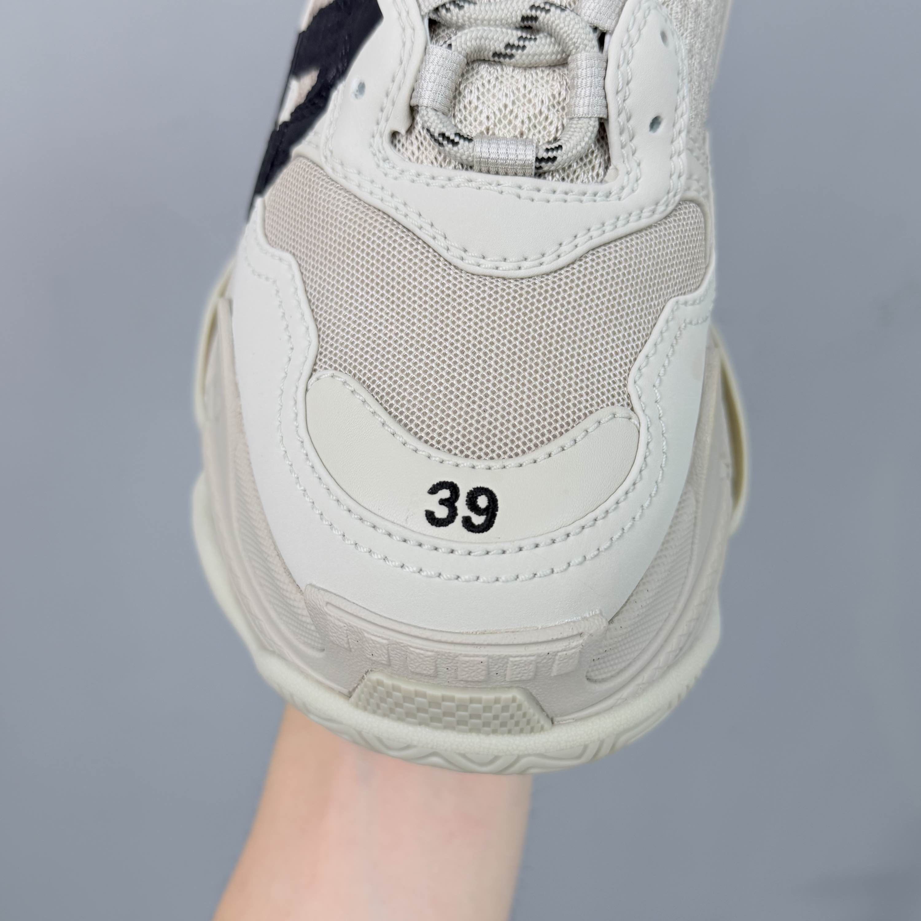 Balenciaga Balenciaga Triple S Beige Sneakers Size 39 Size US 6 / EU 39 - 18 Thumbnail