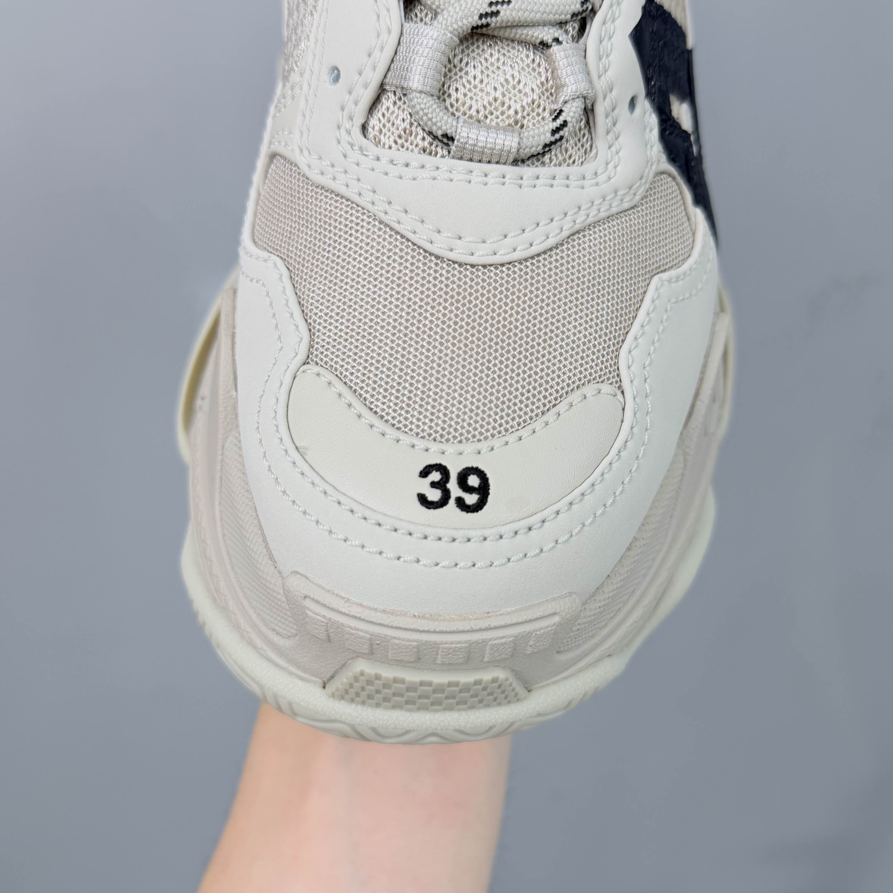 Balenciaga Balenciaga Triple S Beige Sneakers Size 39 Size US 6 / EU 39 - 14 Thumbnail