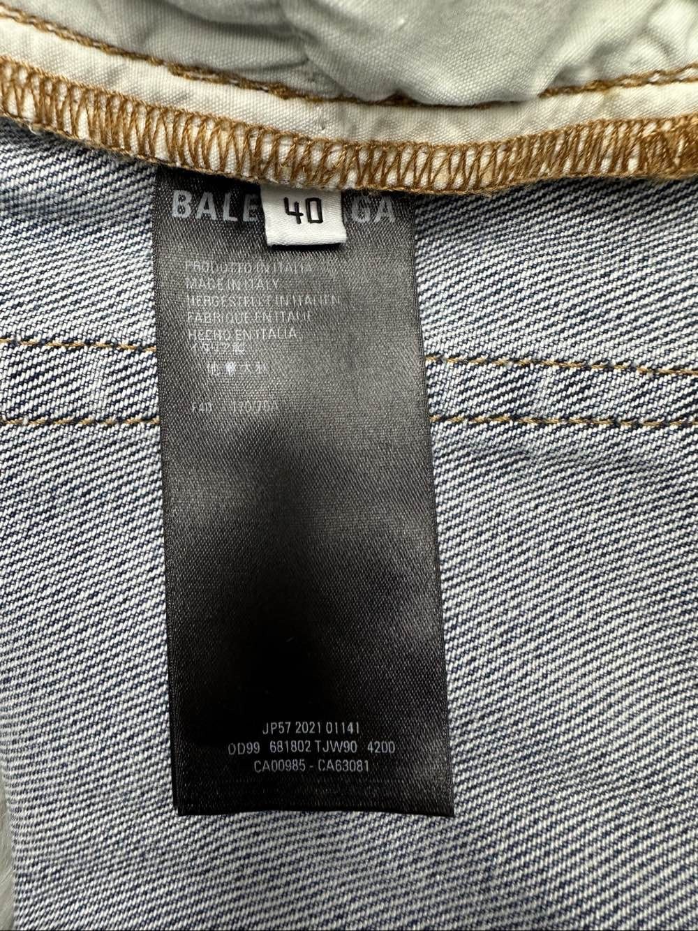 Balenciaga Balenciaga All-Over Logo Print Denim Mini Skirt Size 40 Size 27" / US 4 / IT 40 - 4 Thumbnail