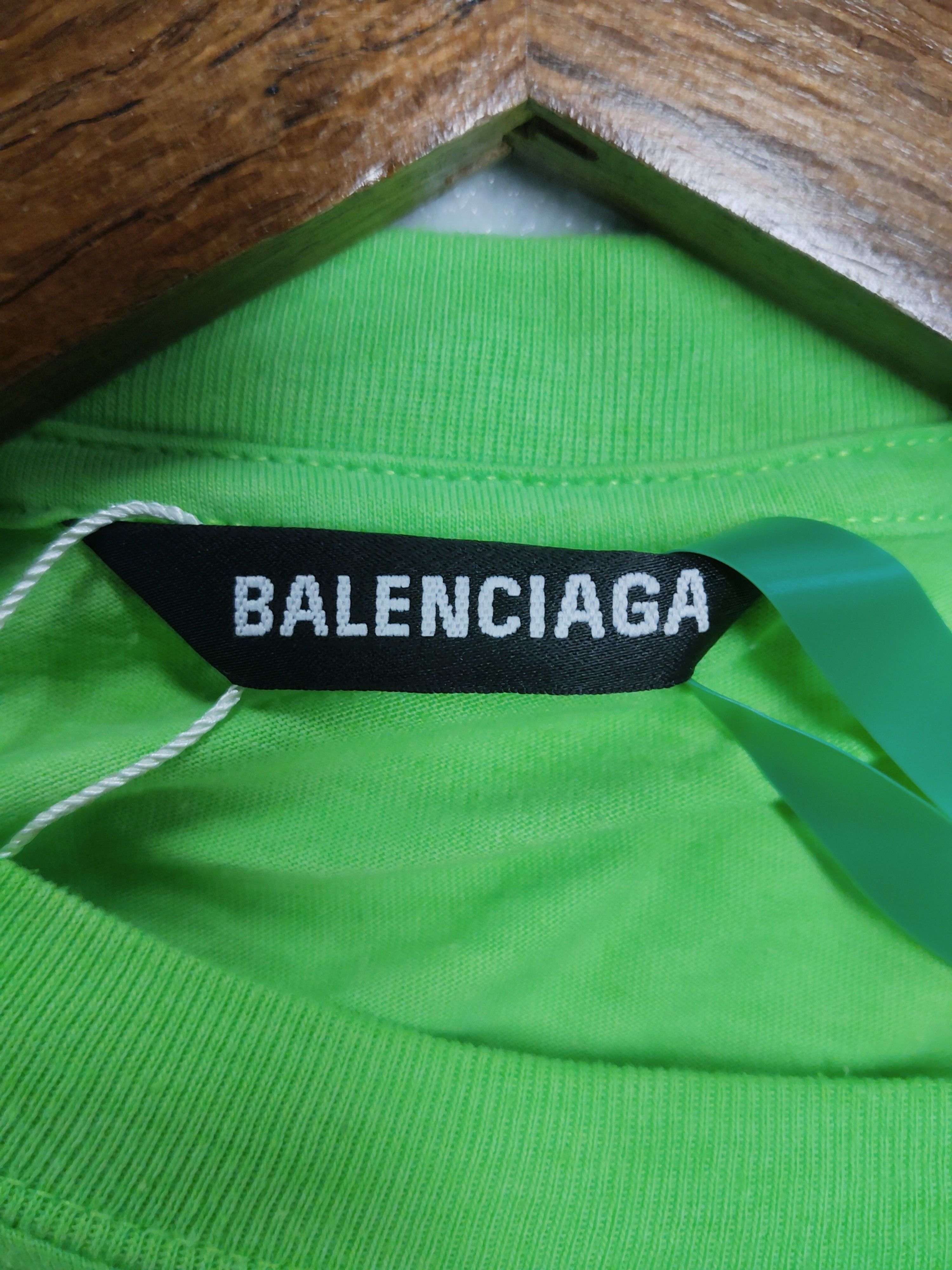 Balenciaga Balenciaga Multilingual Logo Long Sleeve T-Shirt M Size US M / EU 48-50 / 2 - 3 Thumbnail