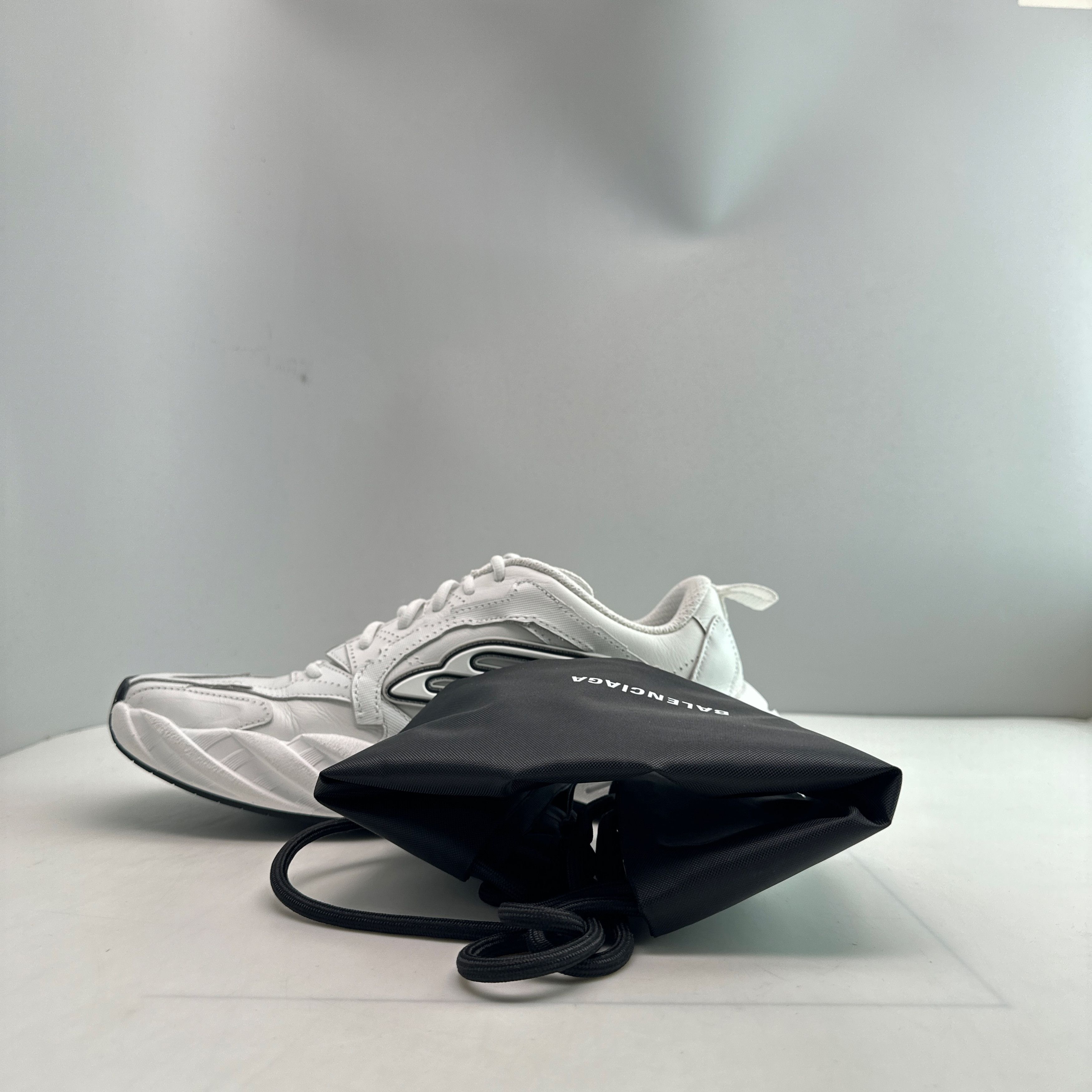 Balenciaga Balenciaga Monday Sneakers White Size 8 Size US 8 / EU 41 - 10 Thumbnail