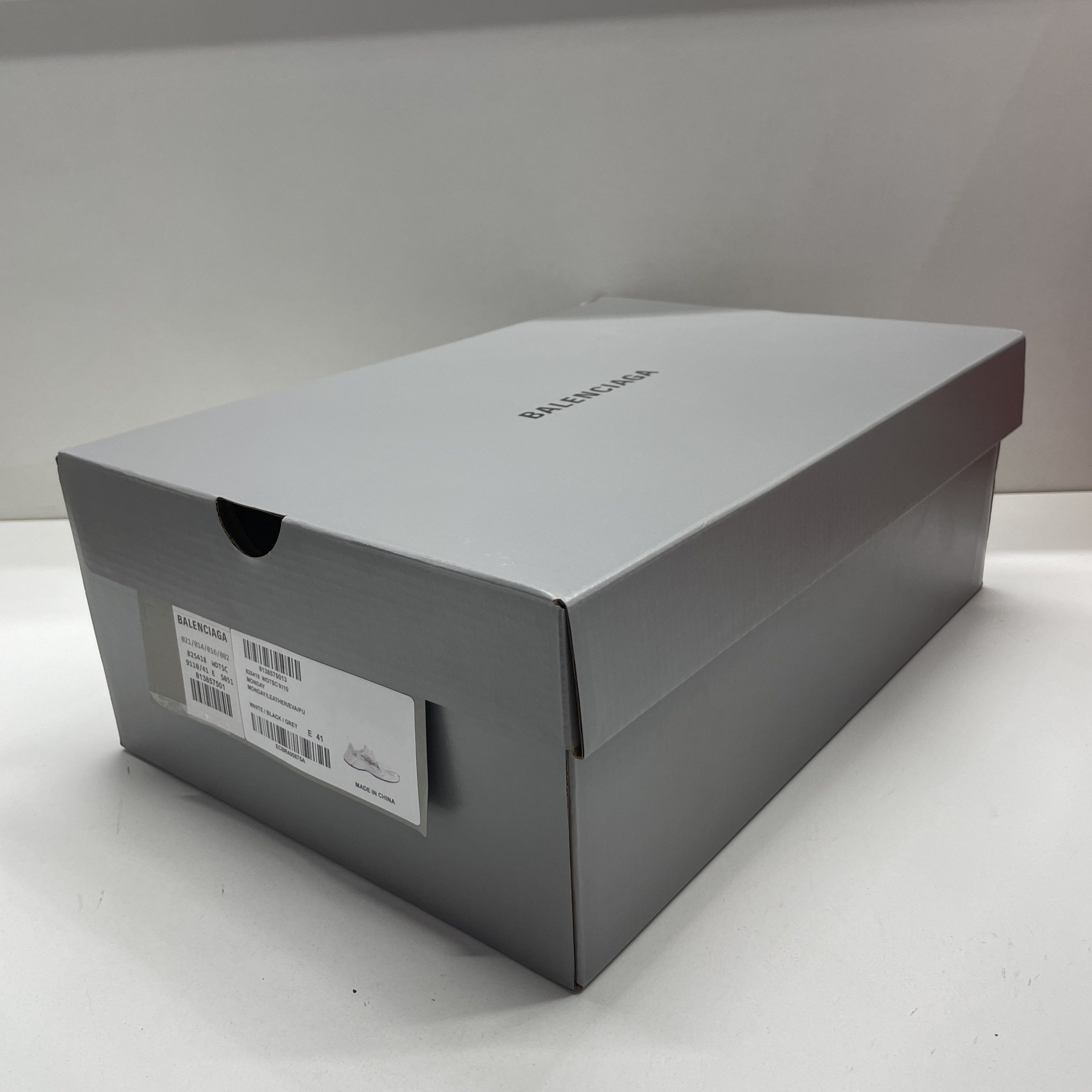 Balenciaga Balenciaga Monday Sneakers White Size 8 Size US 8 / EU 41 - 12 Thumbnail