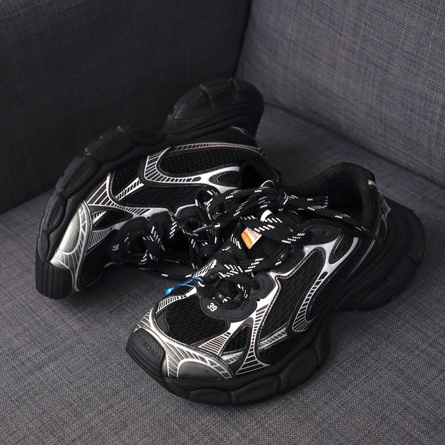 Balenciaga Balenciaga Track Sneakers Size 39 Size US 6 / EU 39 - 6 Thumbnail