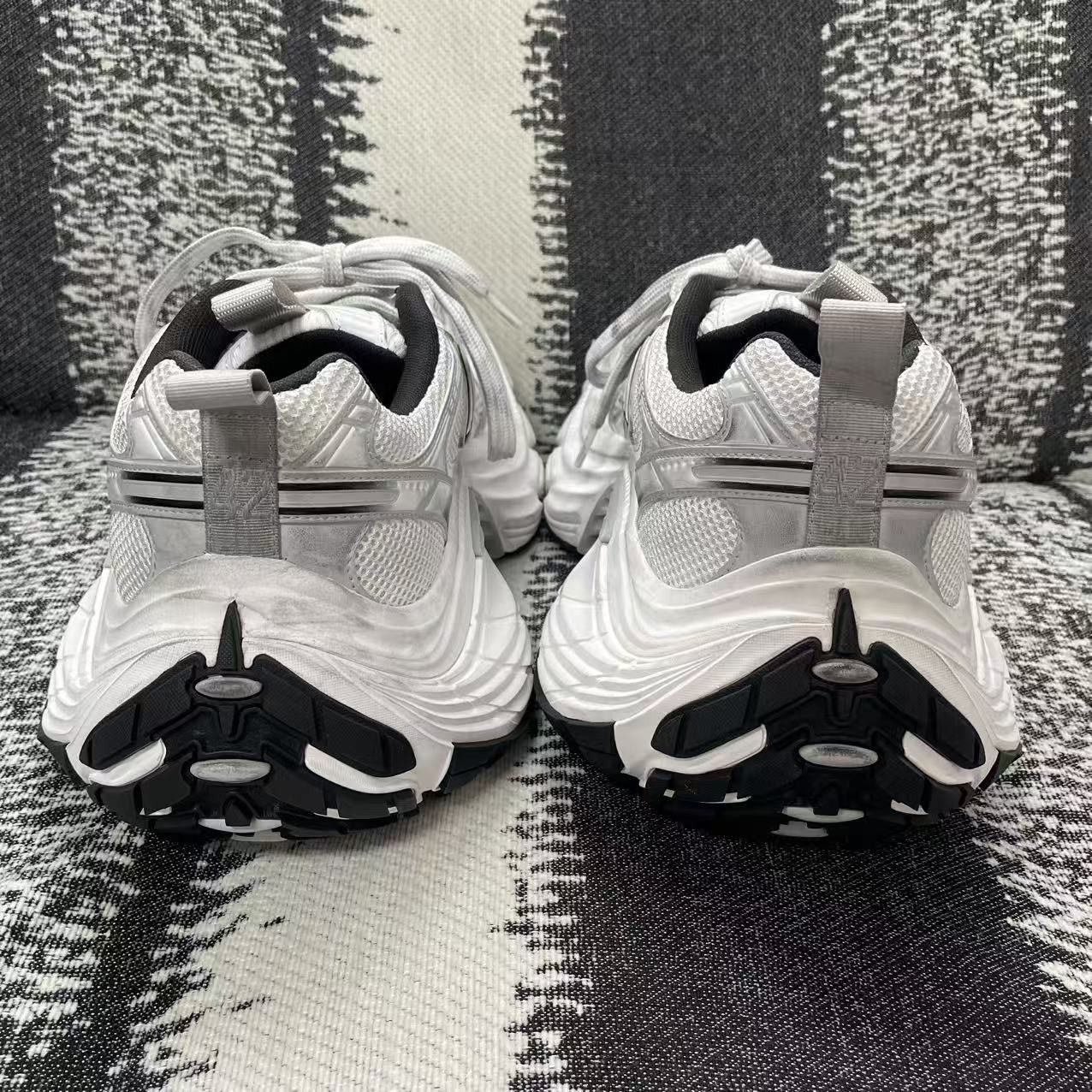Balenciaga Balenciaga 10XL Low-Top Sneakers Size 9 Size US 9 / EU 42 - 3 Thumbnail