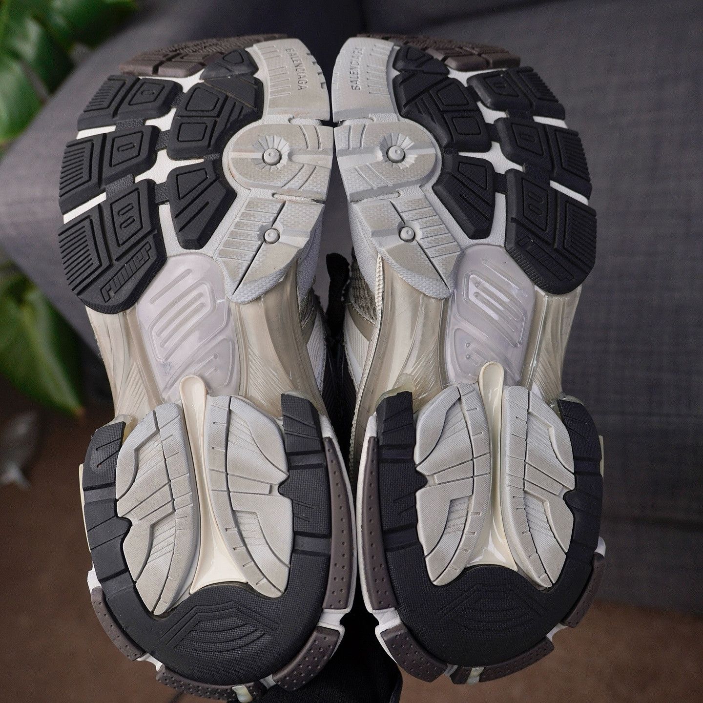 Balenciaga Balenciaga Runner 2.0 Sneakers Size 37 Size US 7 / IT 37 - 4 Thumbnail