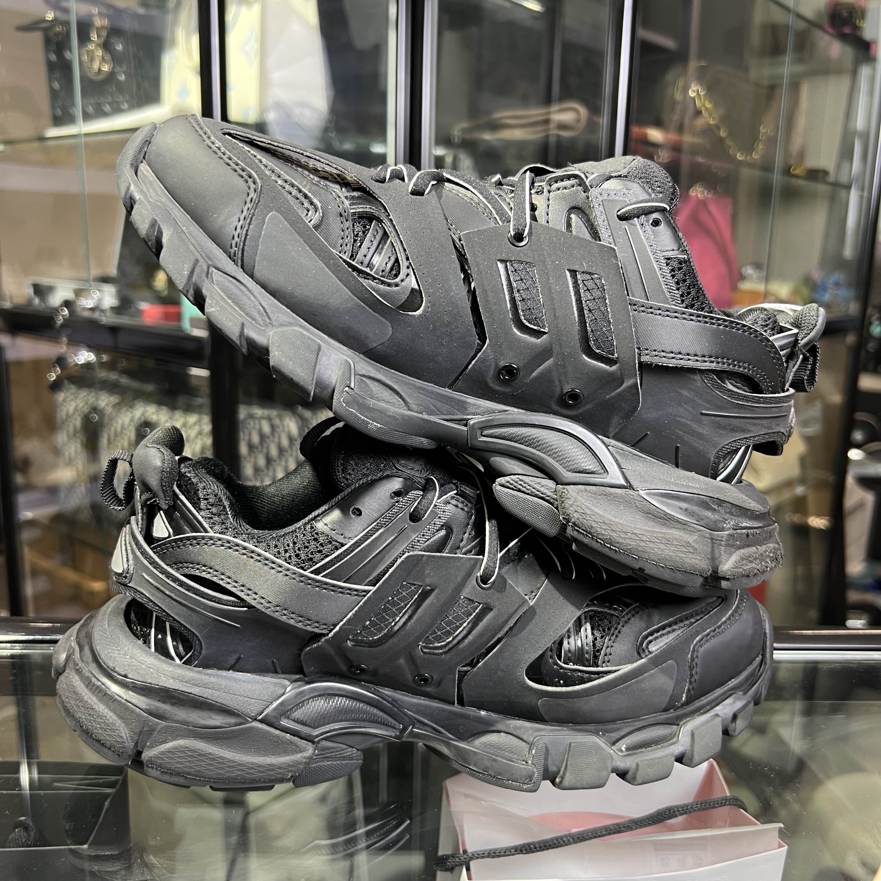 Balenciaga Balenciaga Track Low-Top Sneakers Size 37 Size US 7 / IT 37 - 8 Thumbnail