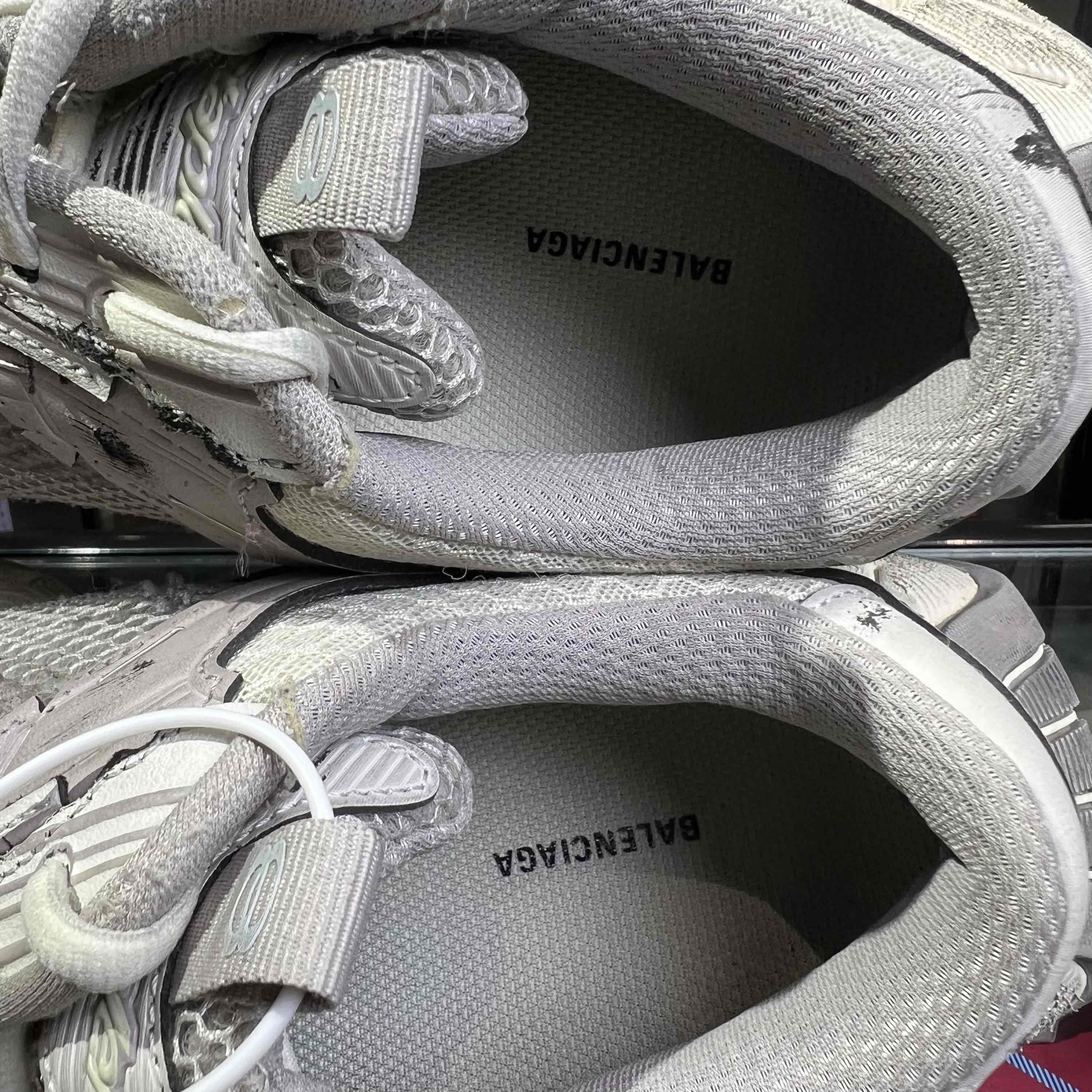 Balenciaga Balenciaga Stapler Low-Top Sneakers US 9 / EU 42 Size US 9 / EU 42 - 10 Thumbnail