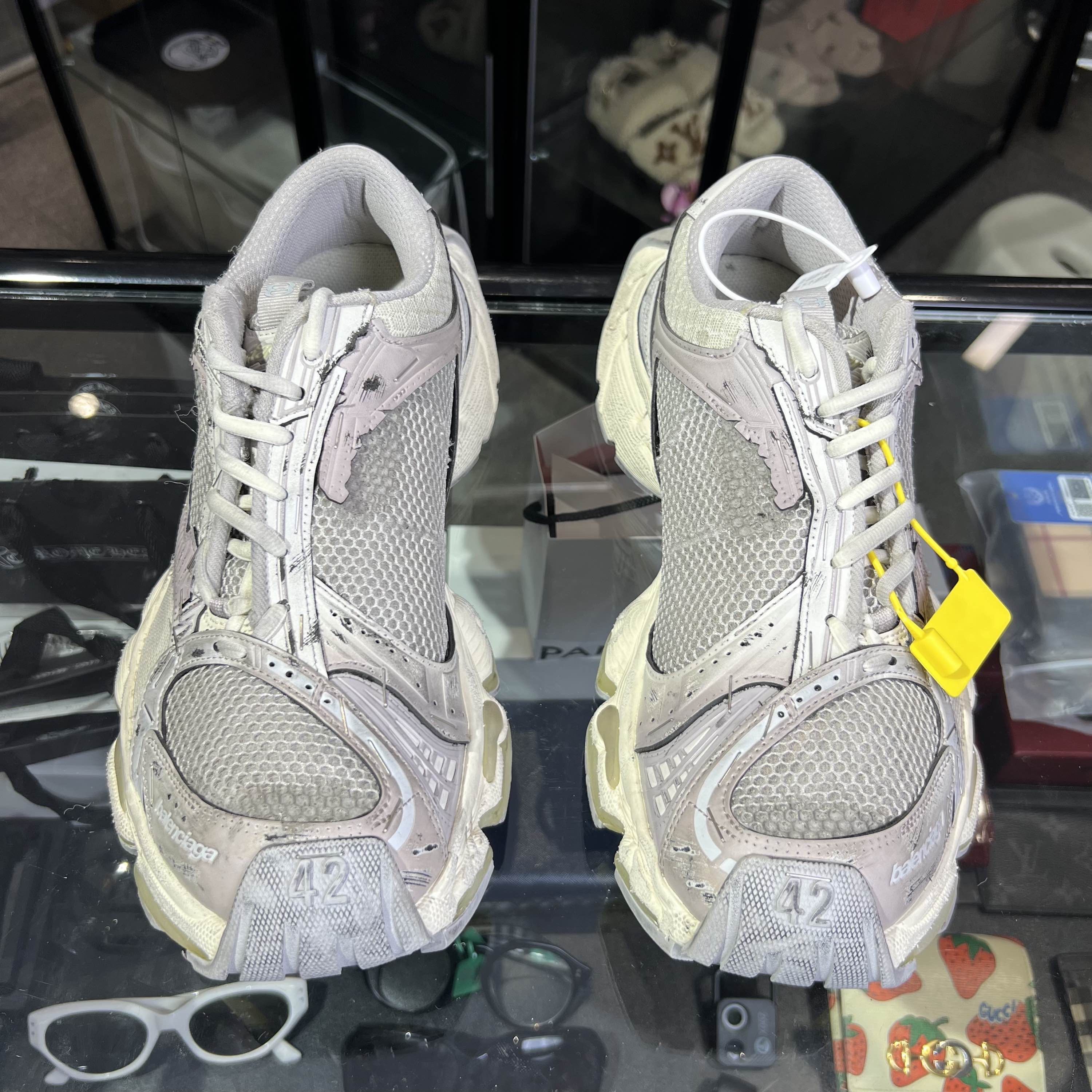 Balenciaga Balenciaga Stapler Low-Top Sneakers US 9 / EU 42 Size US 9 / EU 42 - 2 Thumbnail
