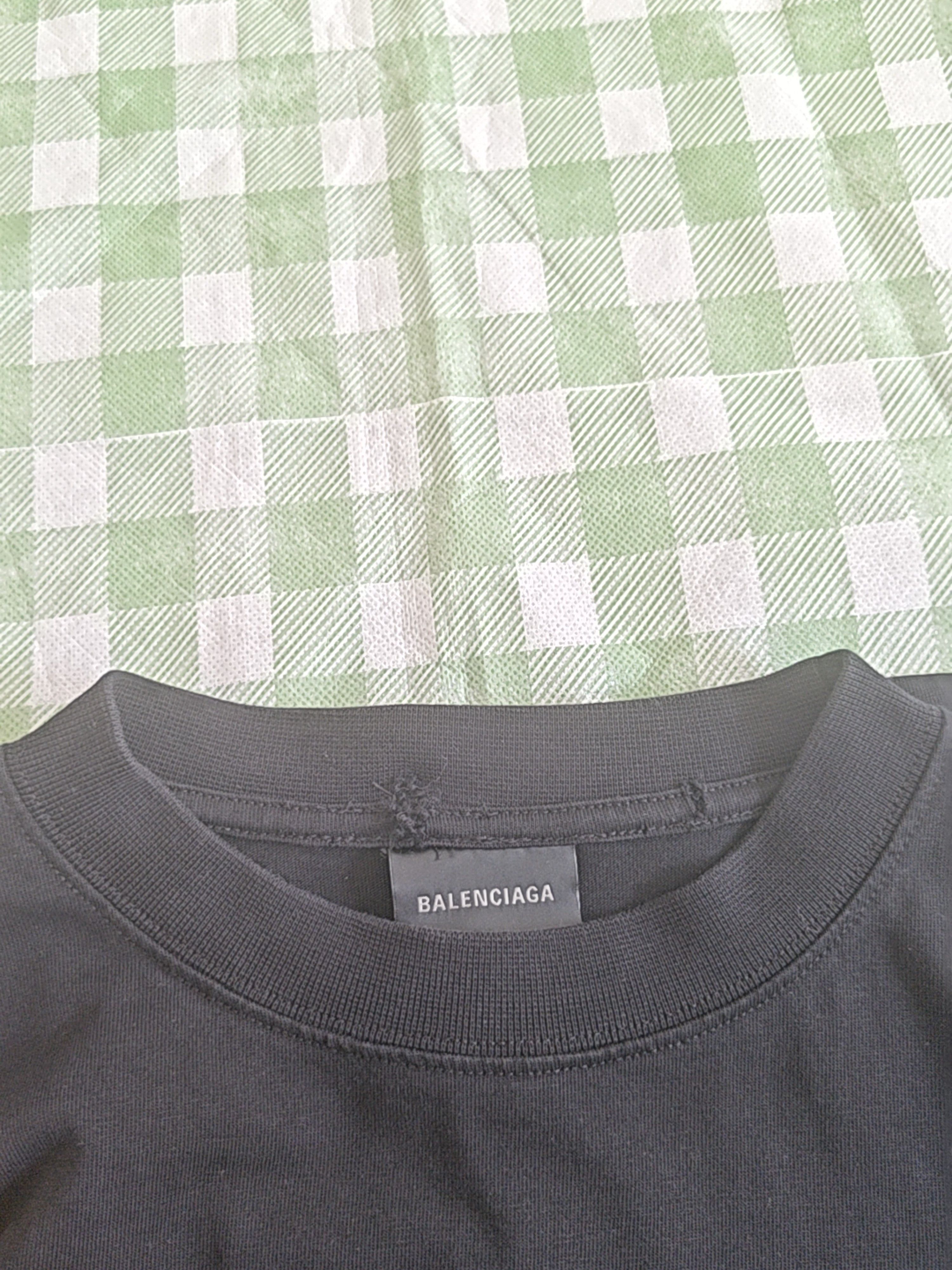 Balenciaga Balenciaga Tape Logo T-Shirt Size S Size US S / EU 44-46 / 1 - 9 Thumbnail