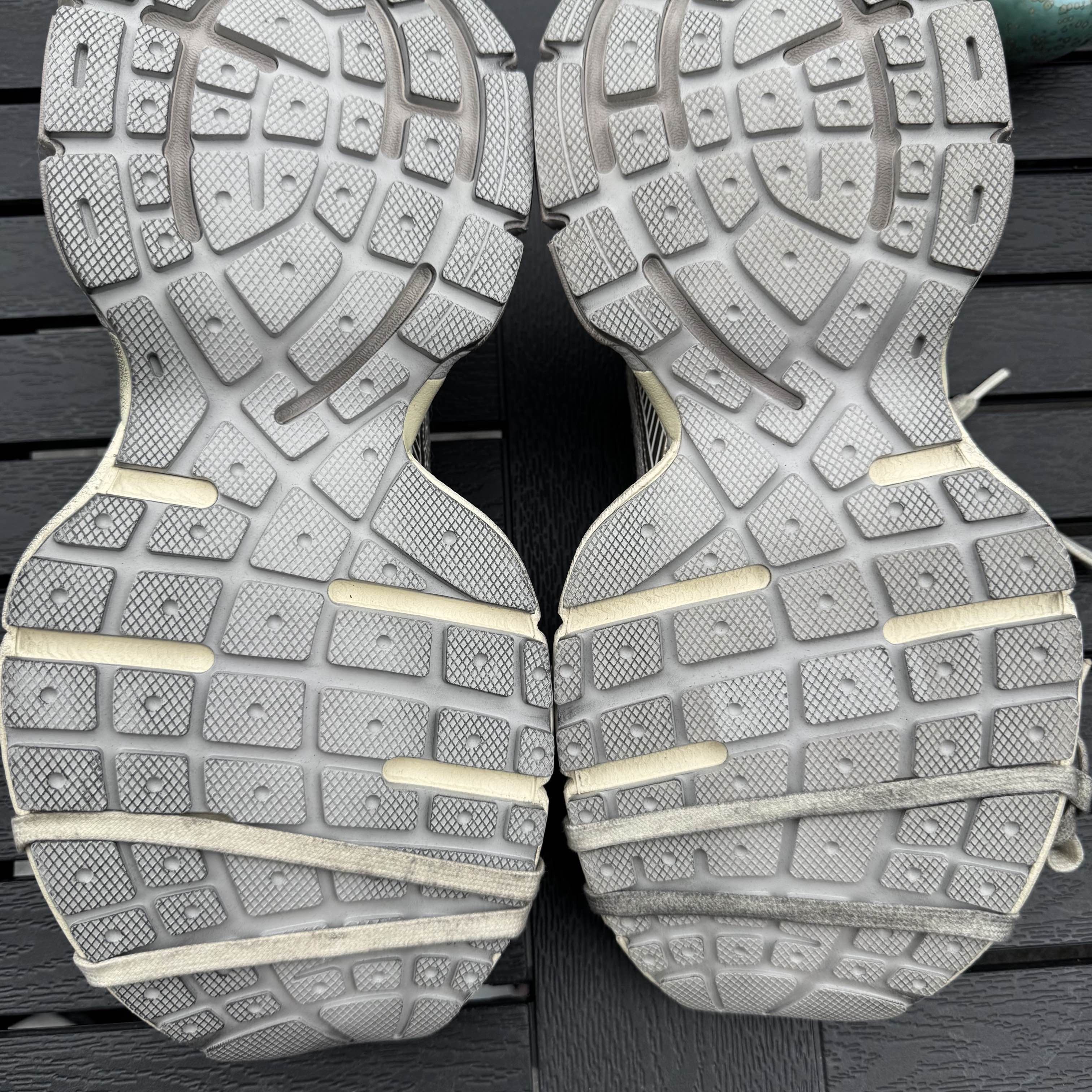 Balenciaga Balenciaga 3XL Mesh Sneakers Beige Size 44 Size US 11 / EU 44 - 4 Thumbnail