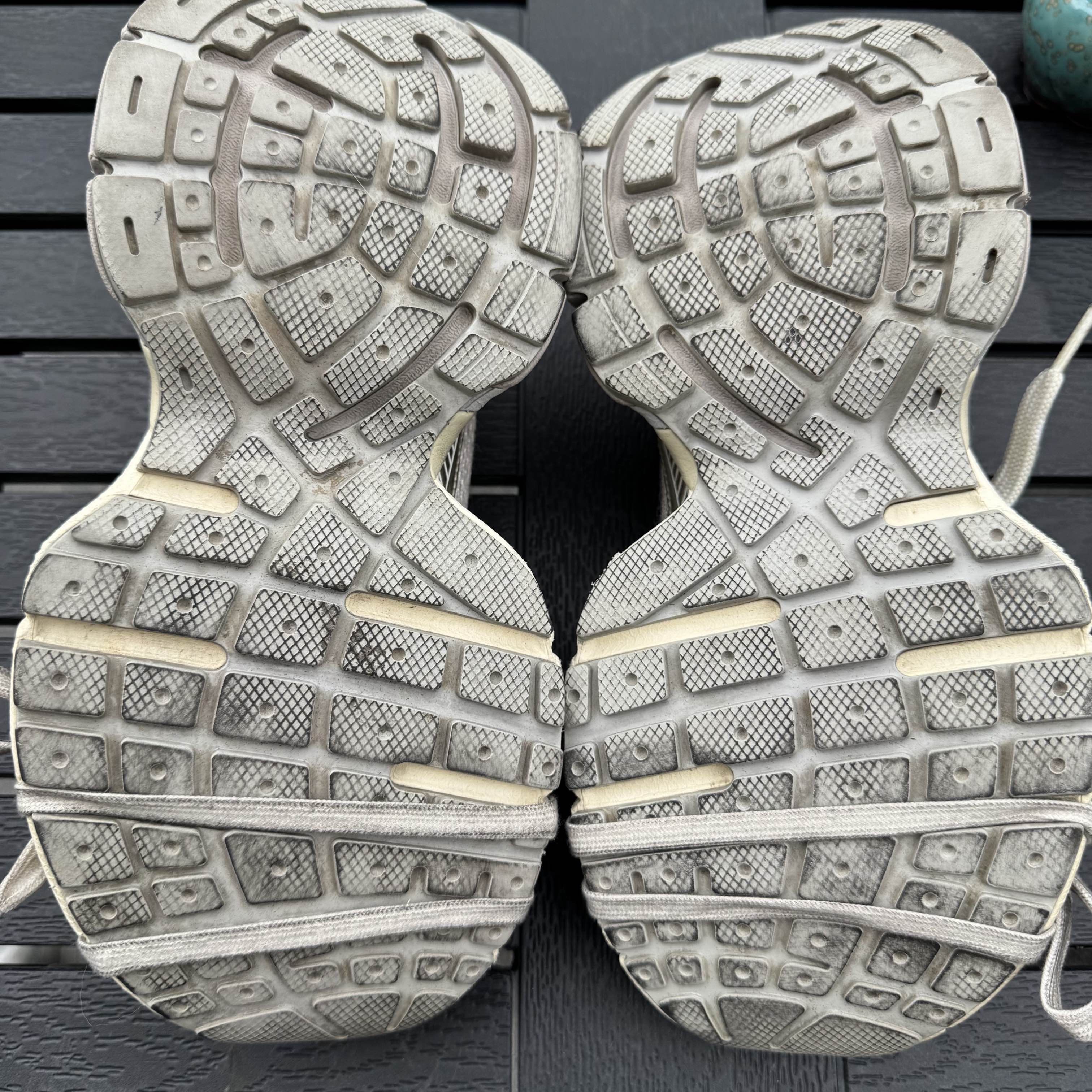 Balenciaga Balenciaga 3XL Low-Top Sneakers Size 36 Size US 6 / IT 36 - 4 Thumbnail