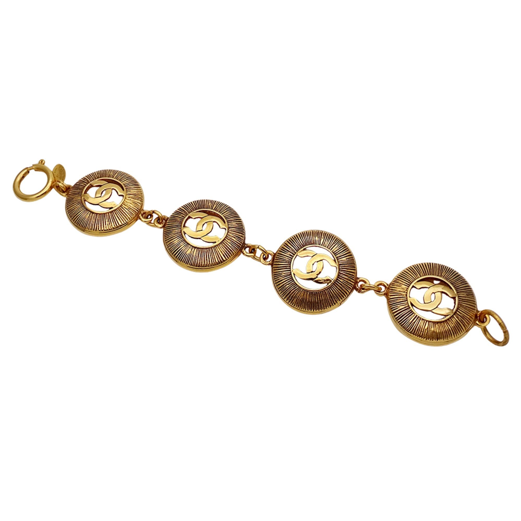 Chanel Chanel bracelet for women, gold, Coco Mark circle design. Size ONE SIZE - 3 Thumbnail