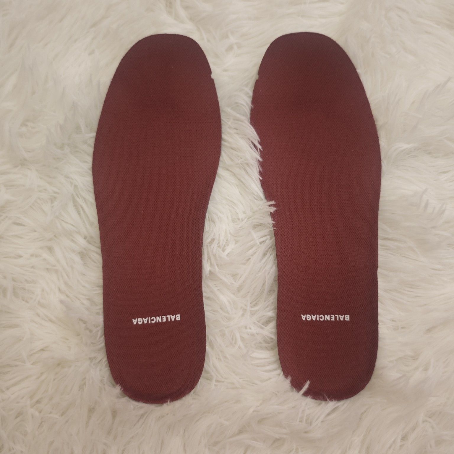 Balenciaga Balenciaga Worn-Out Low-Top Sneakers Size 35 Size US 5 / IT 35 - 7 Thumbnail