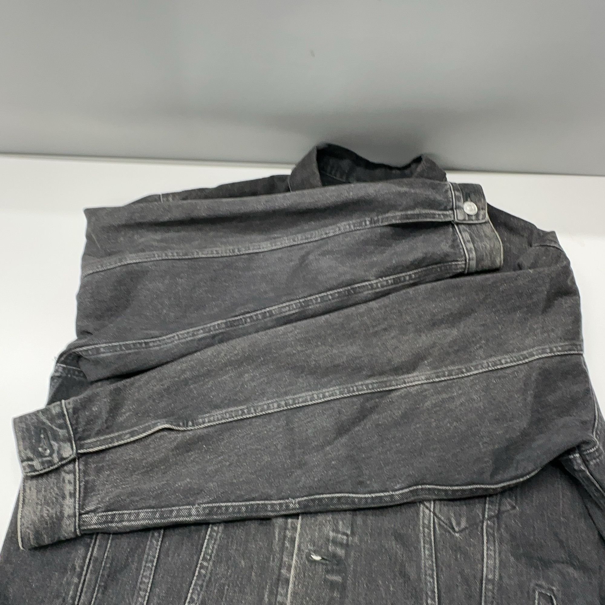 Balenciaga Balenciaga Logo Denim Jacket Size S Size US S / EU 44-46 / 1 - 7 Thumbnail