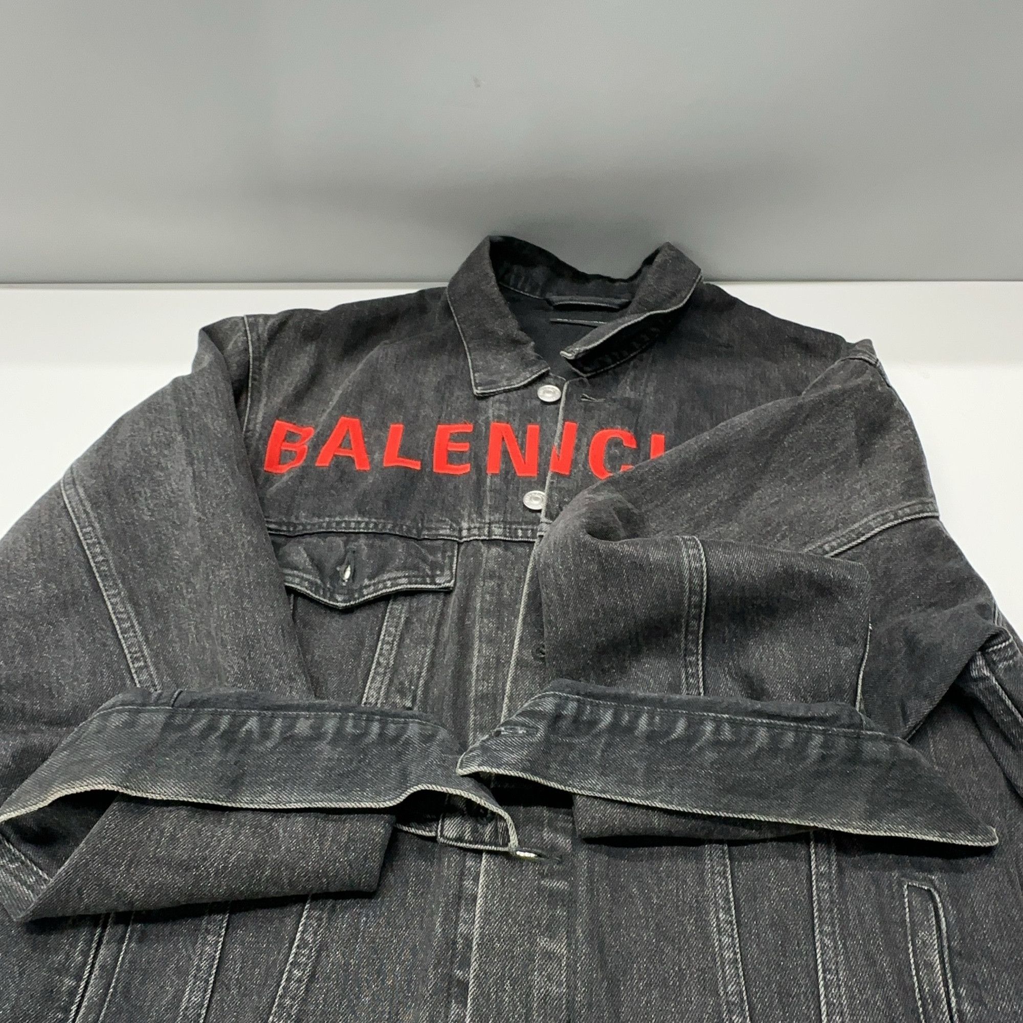 Balenciaga Balenciaga Logo Denim Jacket Size S Size US S / EU 44-46 / 1 - 8 Thumbnail