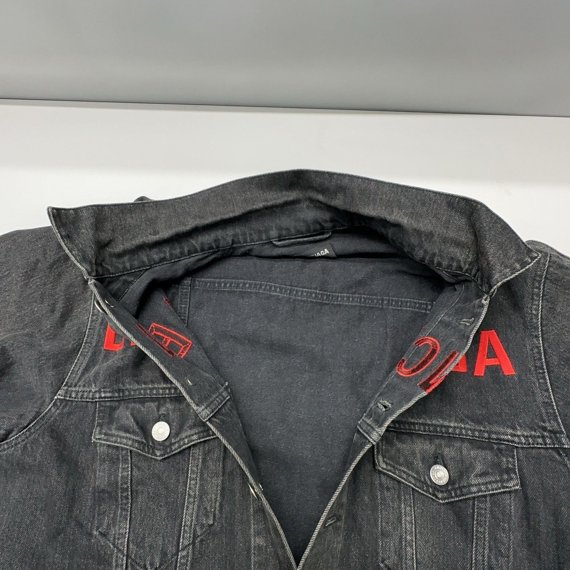 Balenciaga Balenciaga Logo Denim Jacket Size S Size US S / EU 44-46 / 1 - 6 Thumbnail