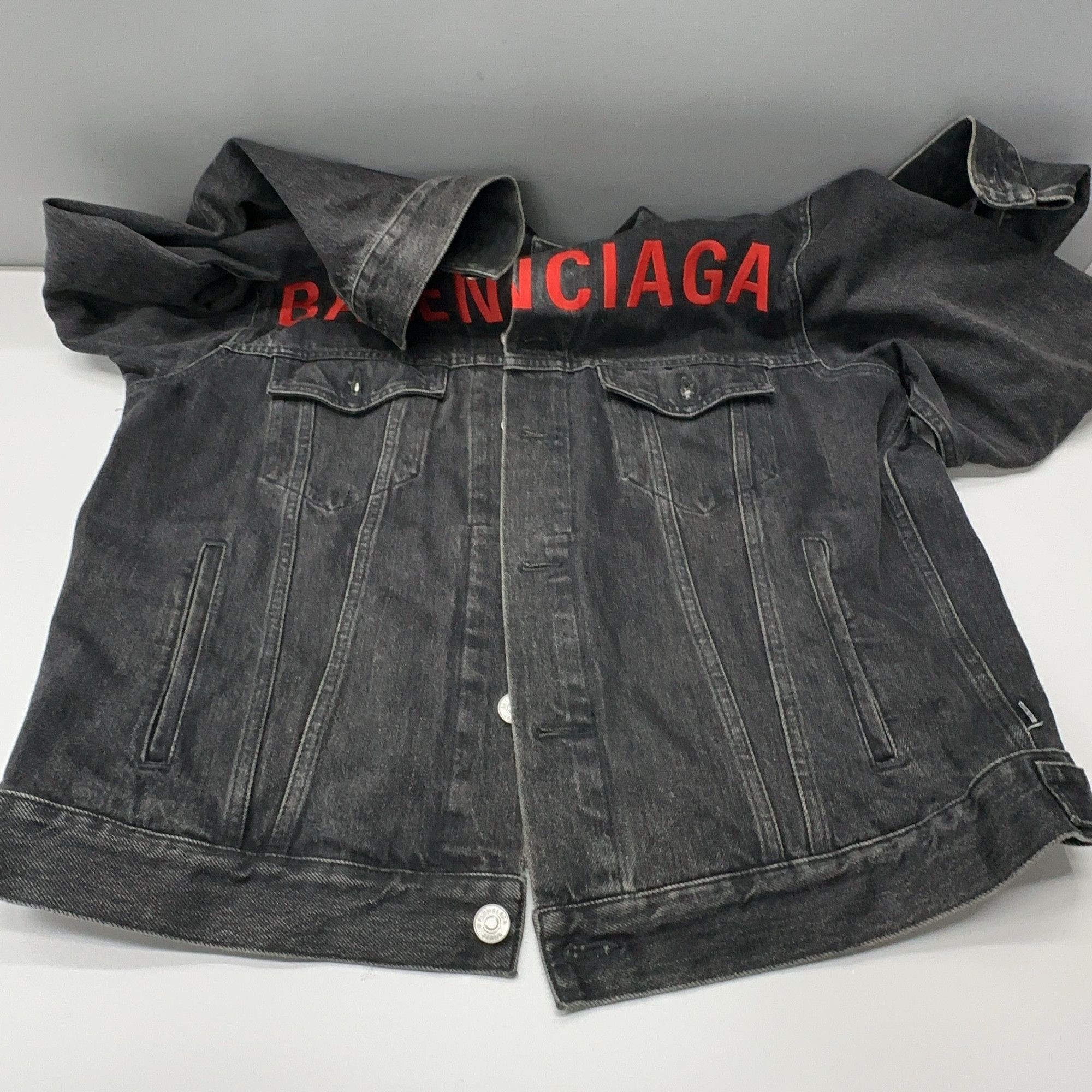 Balenciaga Balenciaga Logo Denim Jacket Size S Size US S / EU 44-46 / 1 - 9 Thumbnail