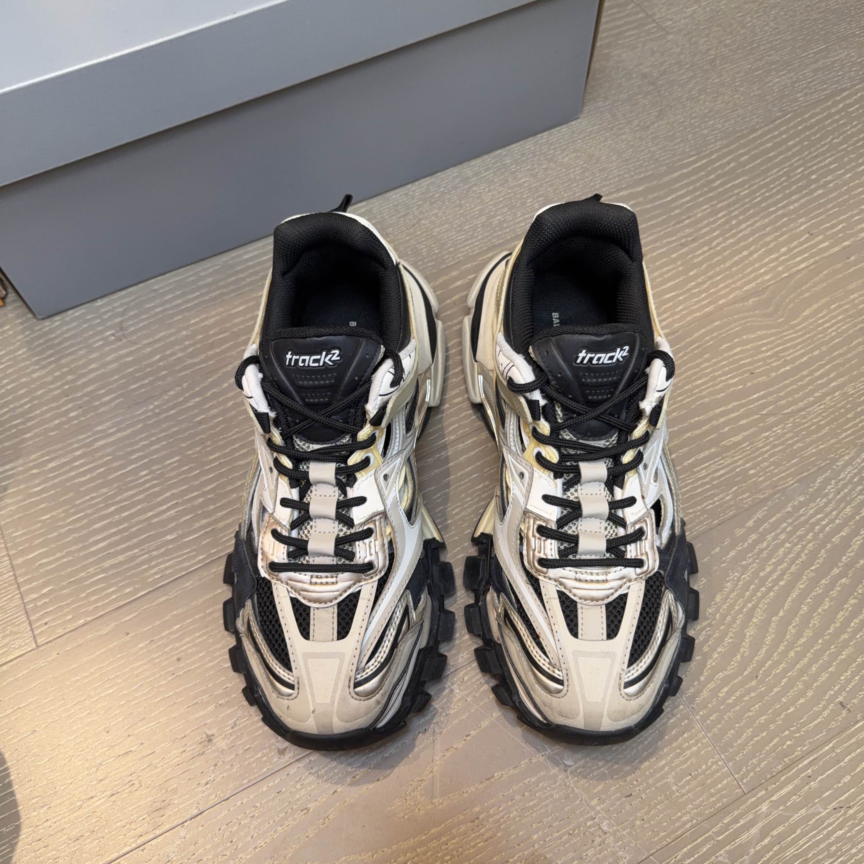 Balenciaga Balenciaga Track 2.0 Sneakers Size US 8 / EU 41 Size US 8 / EU 41 - 2 Thumbnail