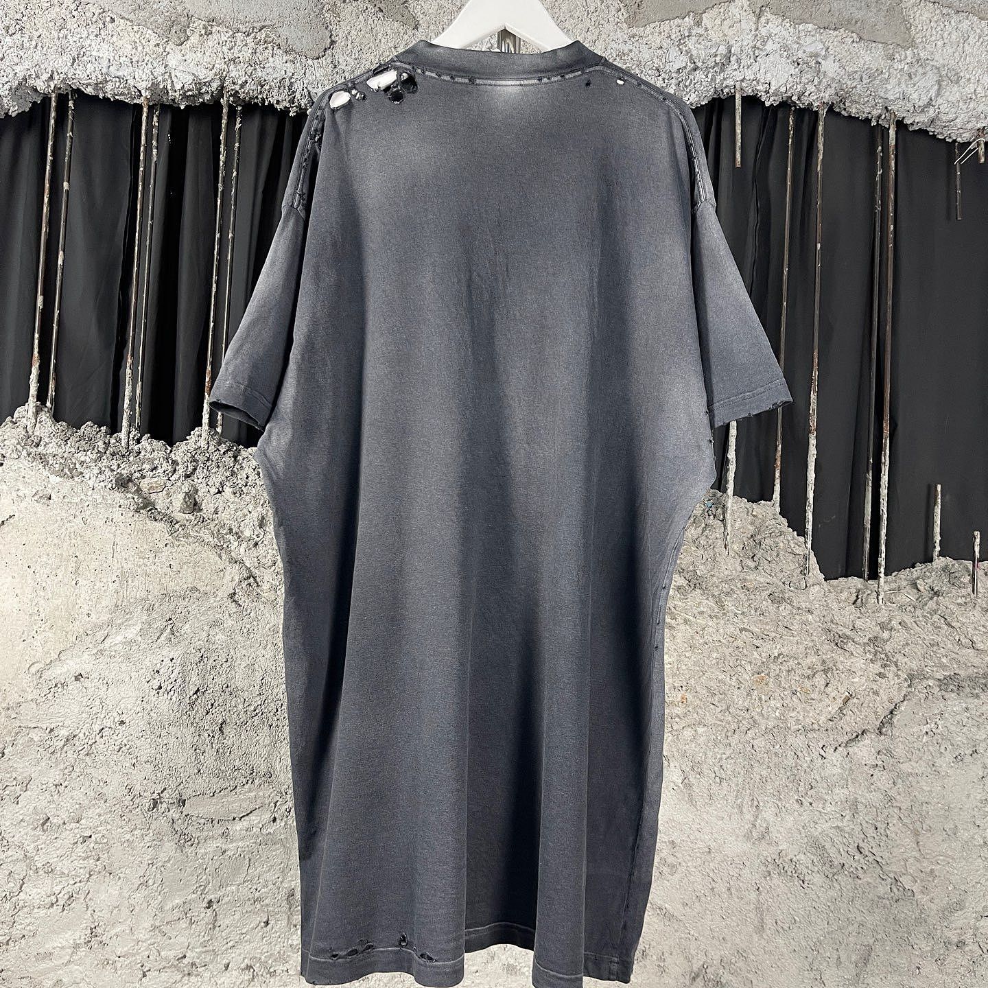 Balenciaga Balenciaga Has Not Been Done Before T-Shirt Size S Size US S / EU 44-46 / 1 - 2 Thumbnail