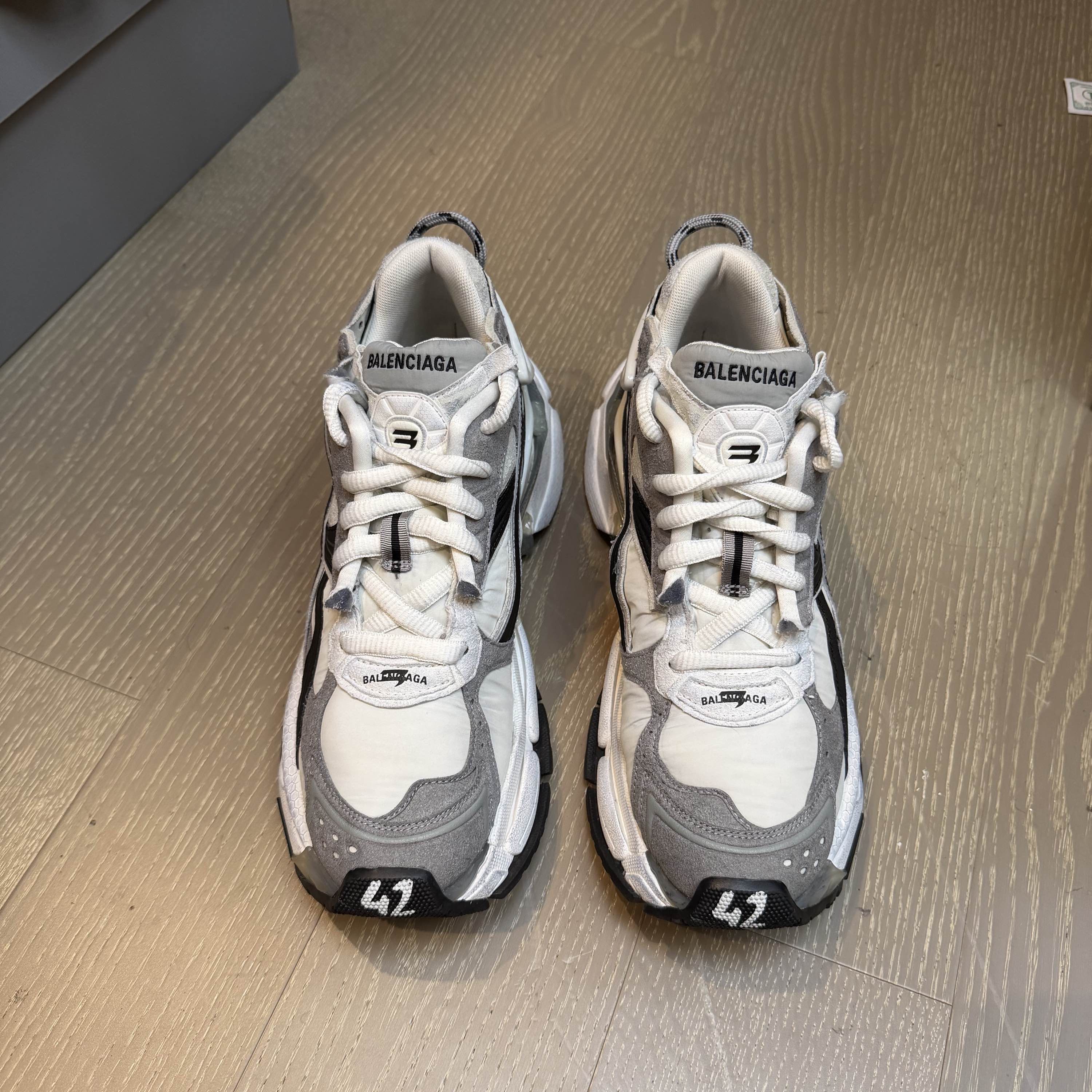 Balenciaga Balenciaga Runner Sneakers Size 42 Size US 9 / EU 42 - 2 Thumbnail