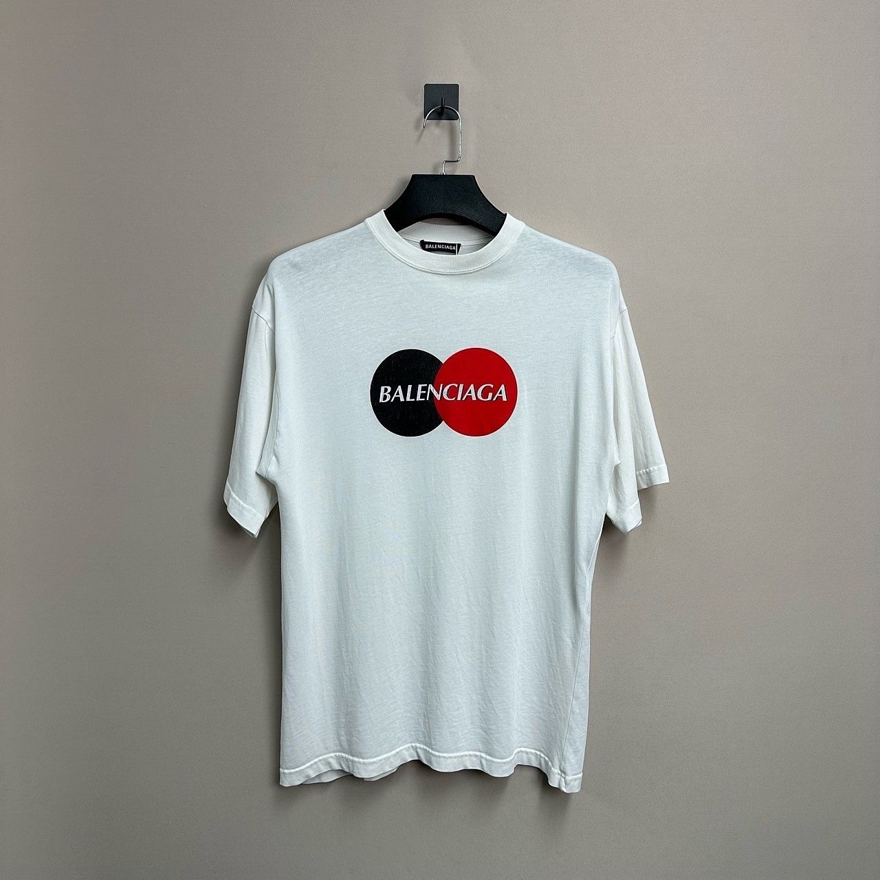 Balenciaga Balenciaga Circle Logo T-Shirt Size XXS Size US XXS / EU 40 - 6 Thumbnail