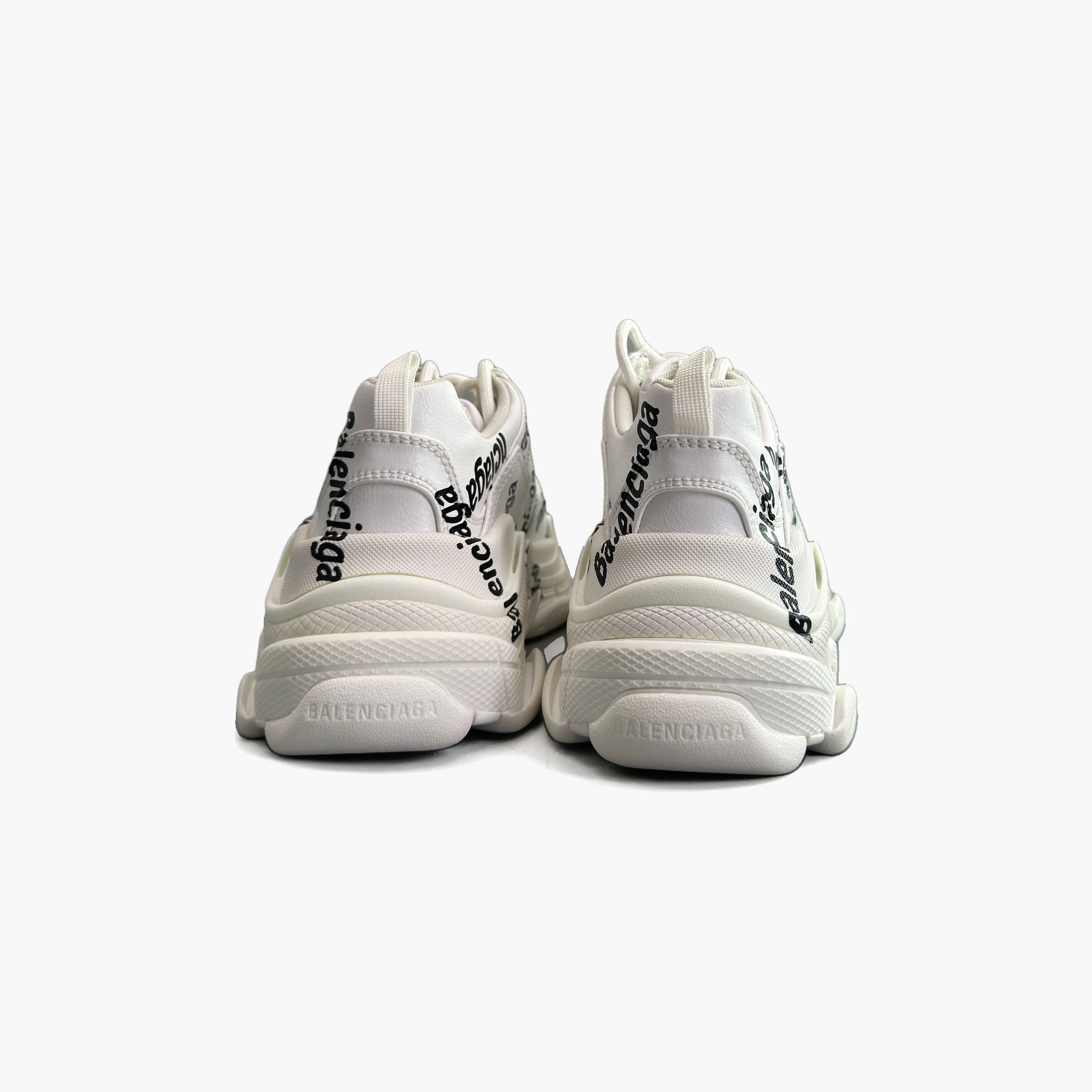 Balenciaga Balenciaga All-Over Logo Triple S Sneakers Size 37 Size US 7 / IT 37 - 6 Thumbnail