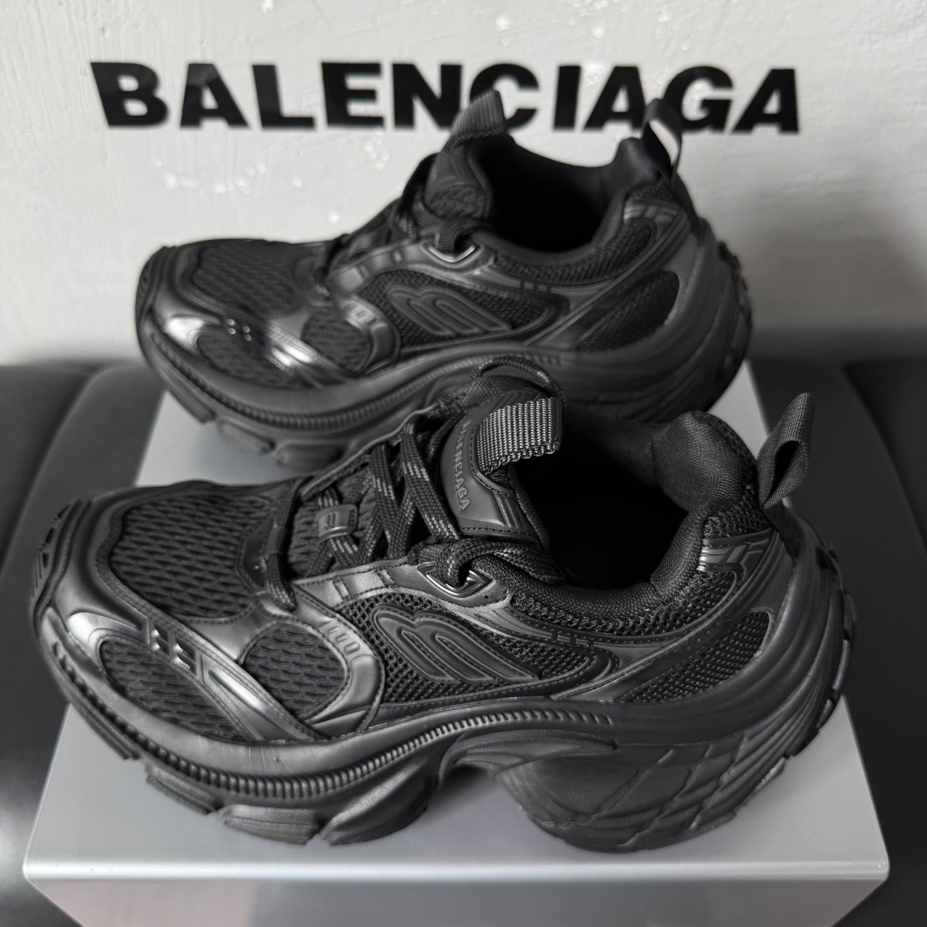 Balenciaga Balenciaga 10XL Low-Top Sneakers Size US 6 / EU 39 Size US 6 / EU 39 - 6 Thumbnail