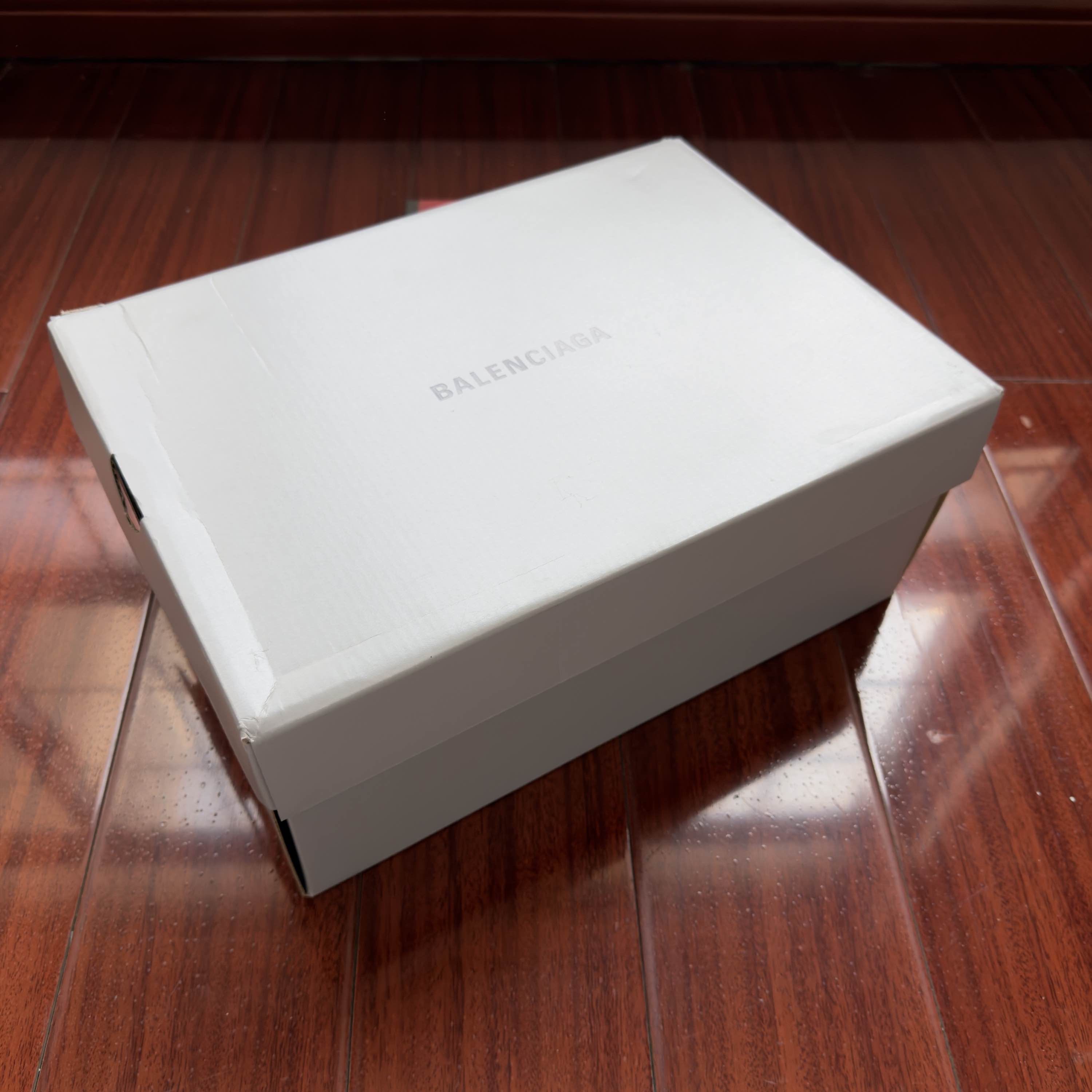 Balenciaga Balenciaga Track 2.0 Sneakers Beige Size 37 Size US 7 / IT 37 - 6 Thumbnail