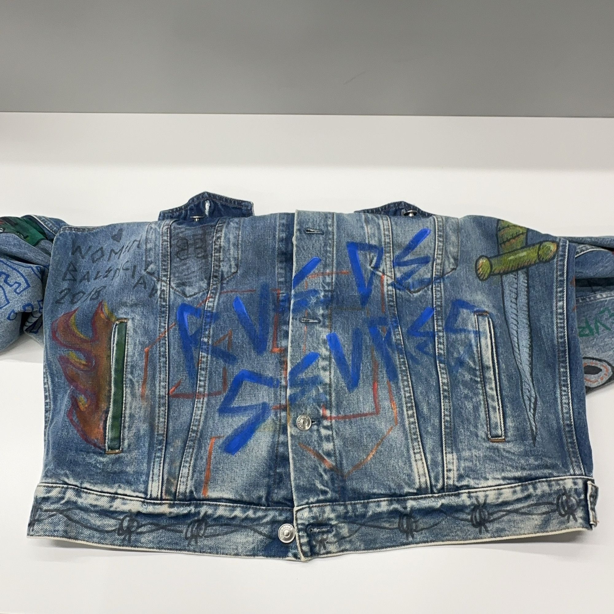 Balenciaga Balenciaga Graffiti Denim Jacket Size 34 Size XXS / US 00 / IT 34 - 7 Thumbnail