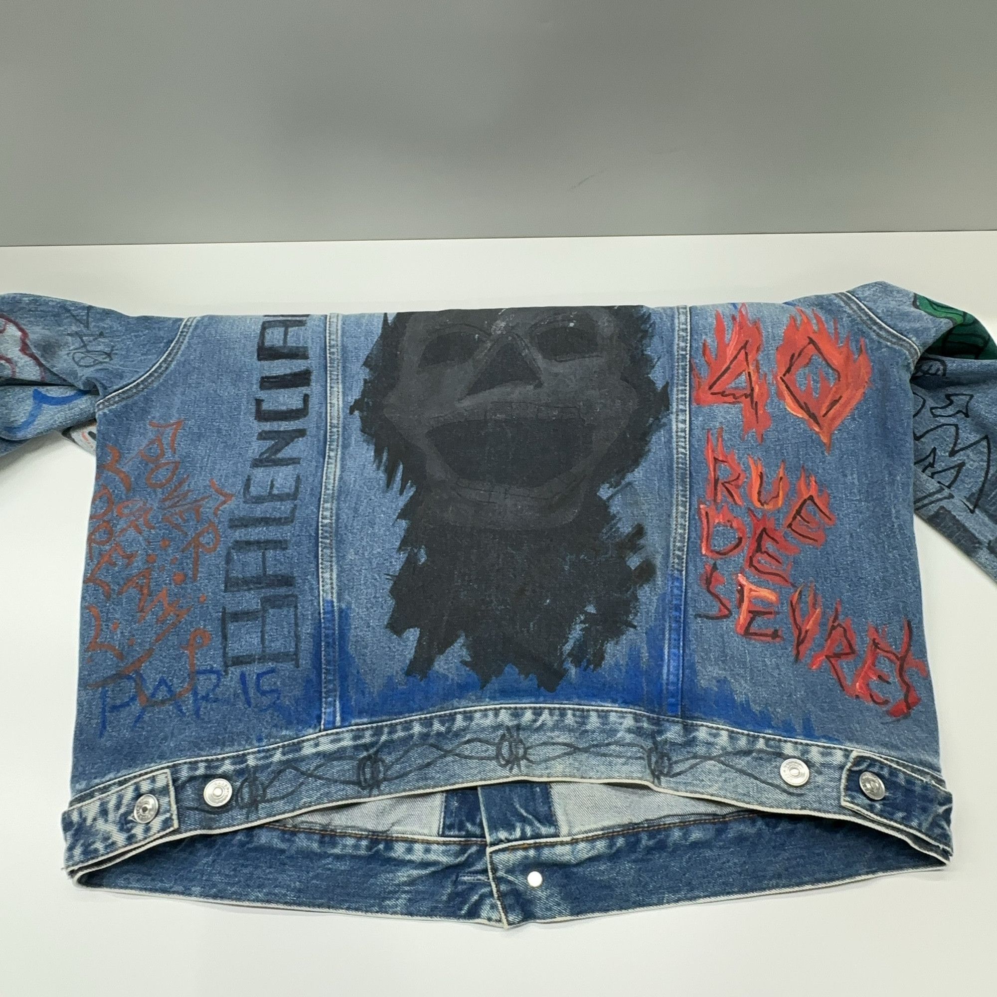 Balenciaga Balenciaga Graffiti Denim Jacket Size 34 Size XXS / US 00 / IT 34 - 12 Thumbnail