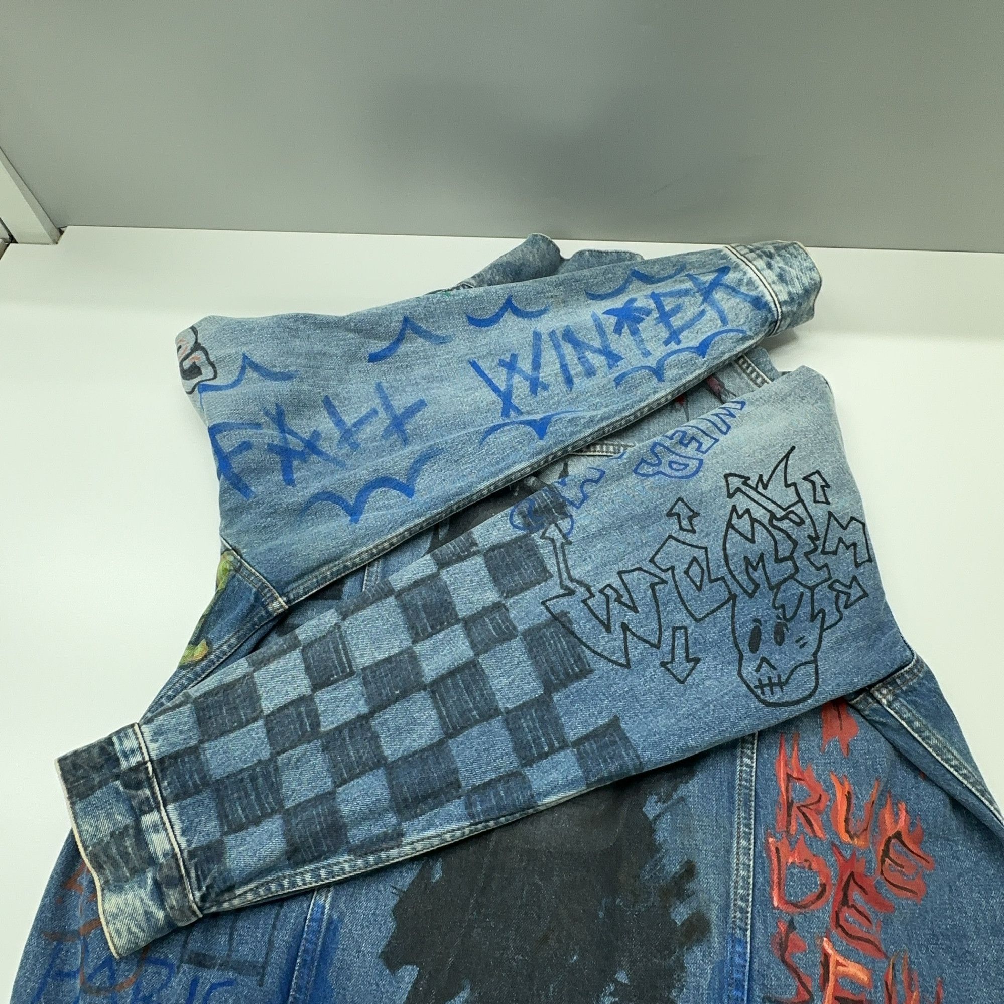 Balenciaga Balenciaga Graffiti Denim Jacket Size 34 Size XXS / US 00 / IT 34 - 13 Thumbnail