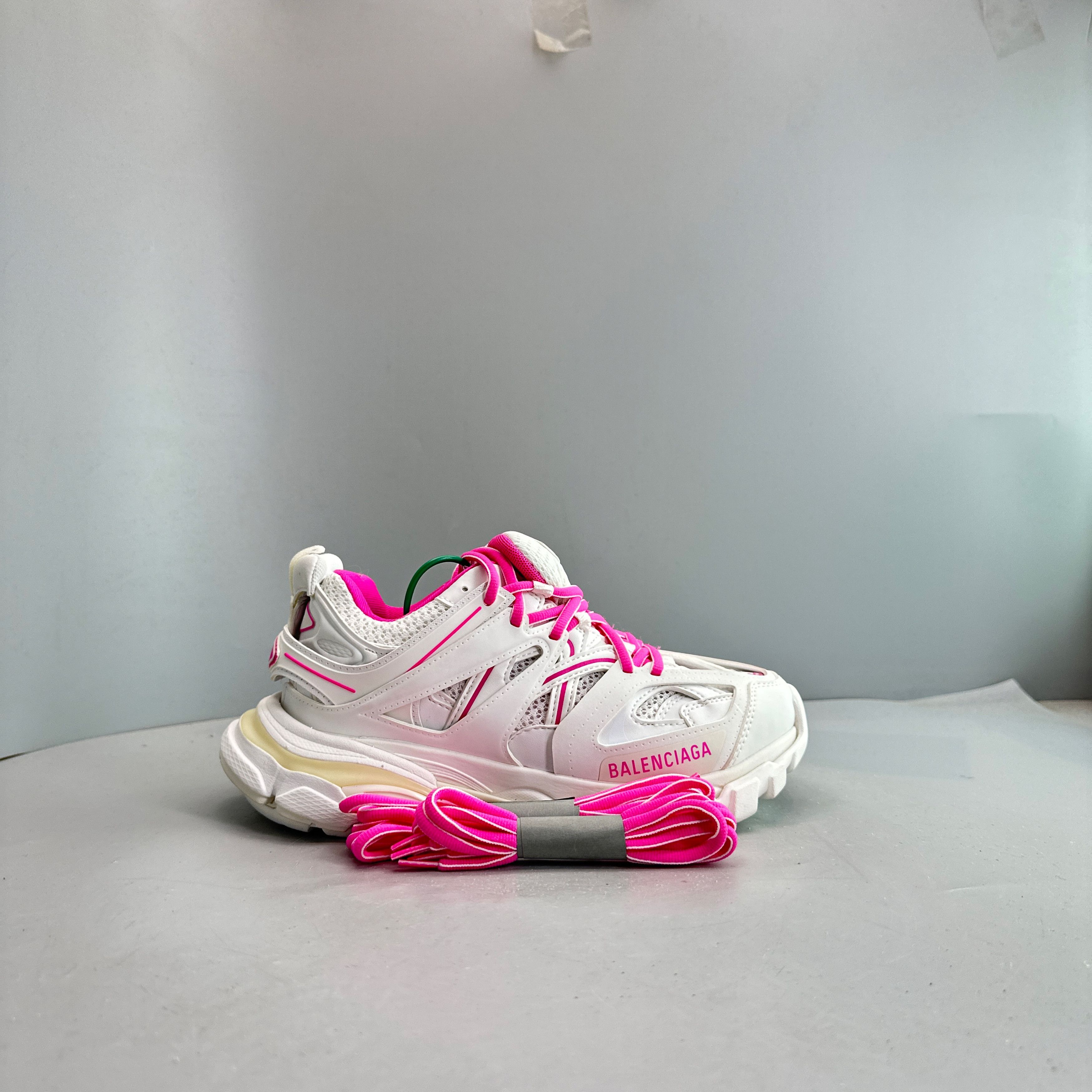 Balenciaga Balenciaga Track Sneakers White Size 36 Size US 6 / IT 36 - 10 Thumbnail