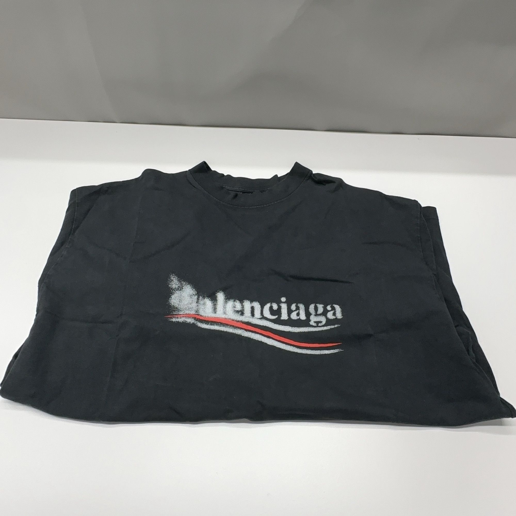 Balenciaga Balenciaga Spray Logo T-Shirt Size L Size US L / EU 52-54 / 3 - 10 Thumbnail