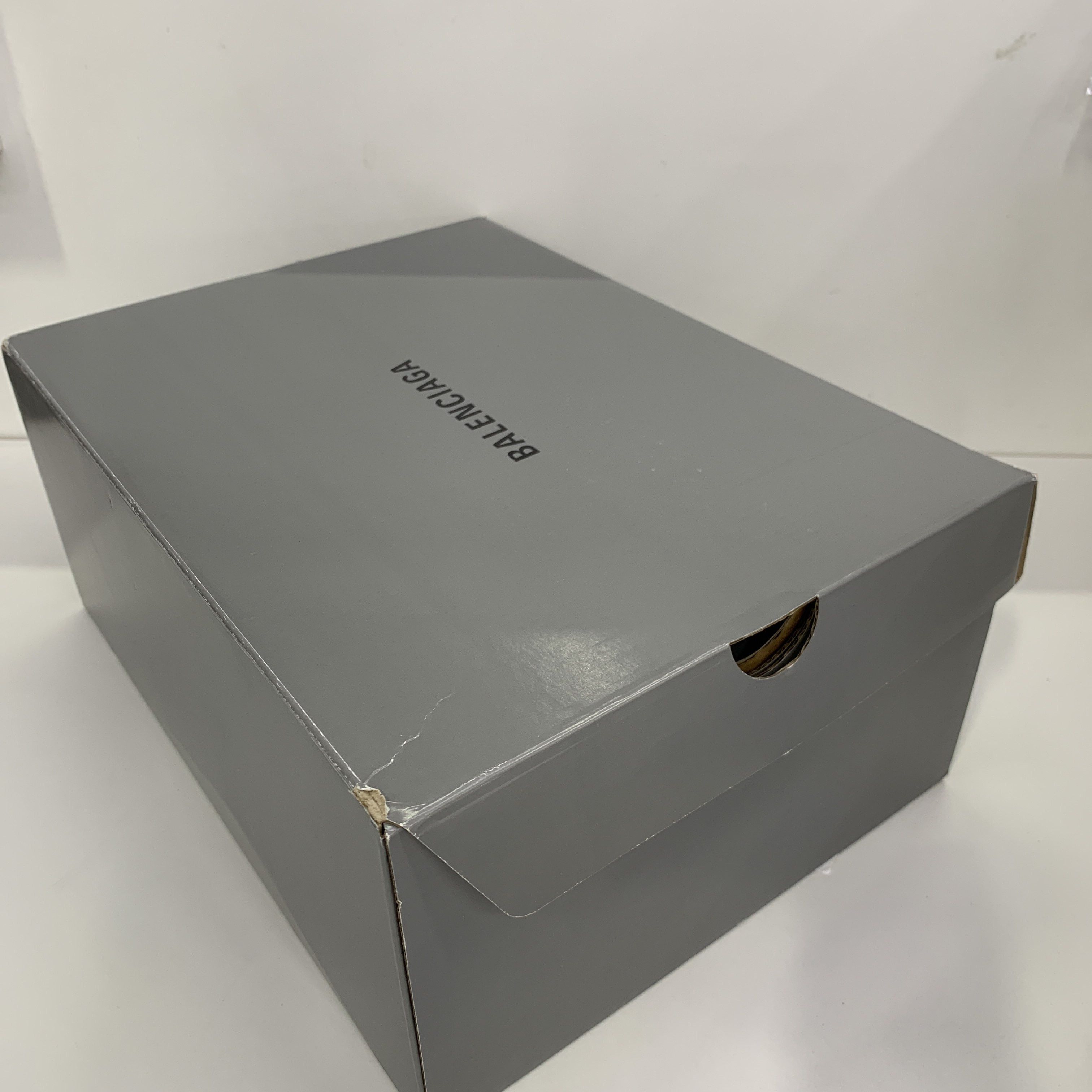 Balenciaga Balenciaga Triple S Low-Top Sneakers Size 36 Size US 6 / IT 36 - 10 Thumbnail