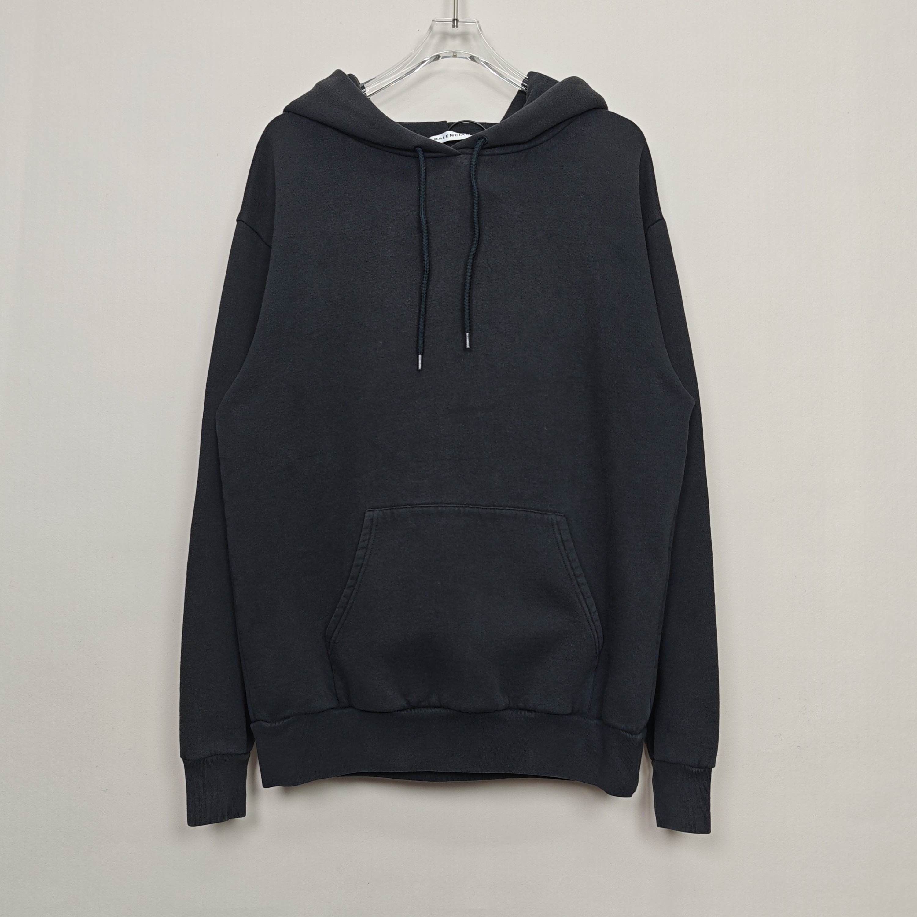 Balenciaga Balenciaga Logo Hoodie Size S Size US S / EU 44-46 / 1 - 9 Thumbnail
