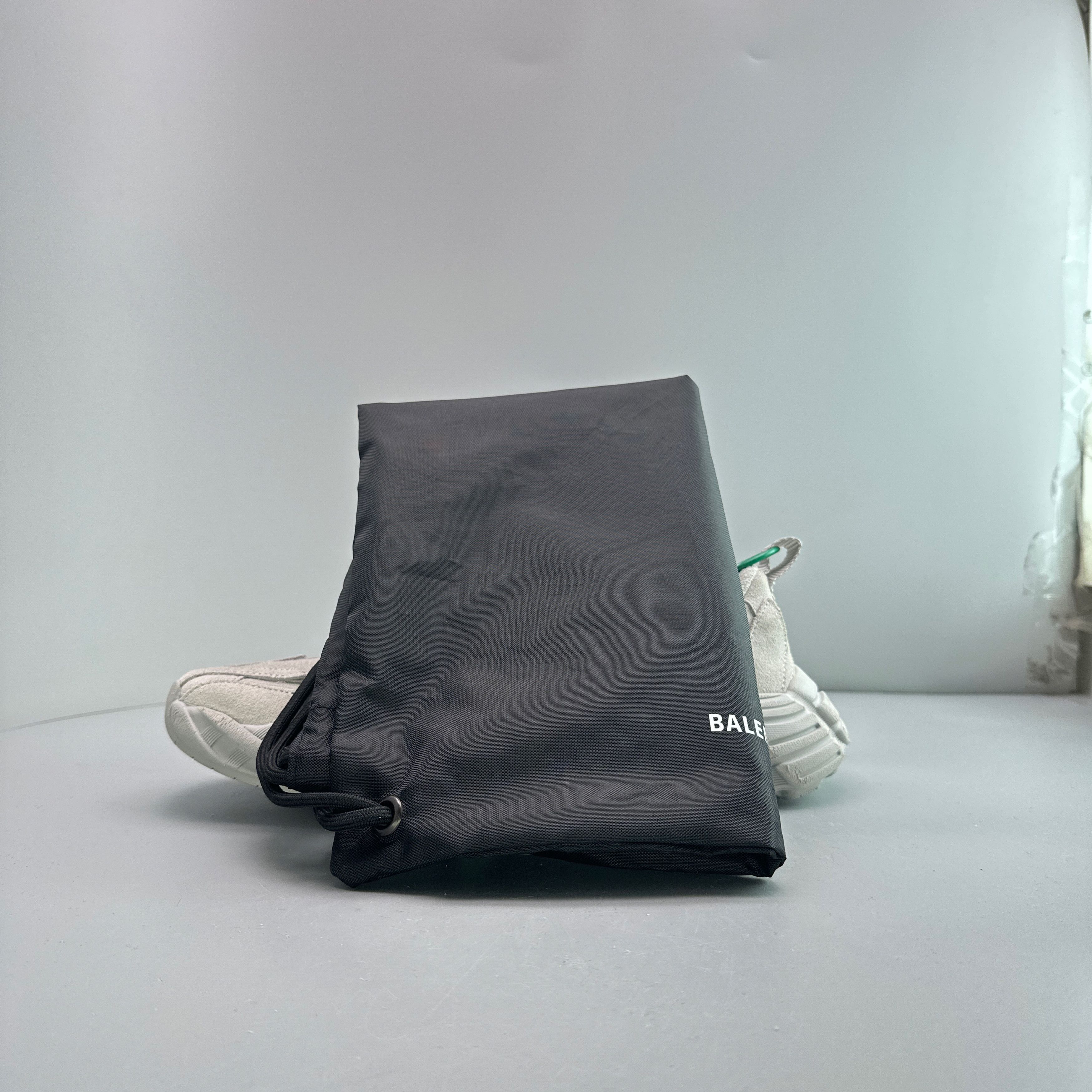 Balenciaga Balenciaga Monday Low-Top Sneakers Size 9 Size US 9 / EU 42 - 10 Thumbnail