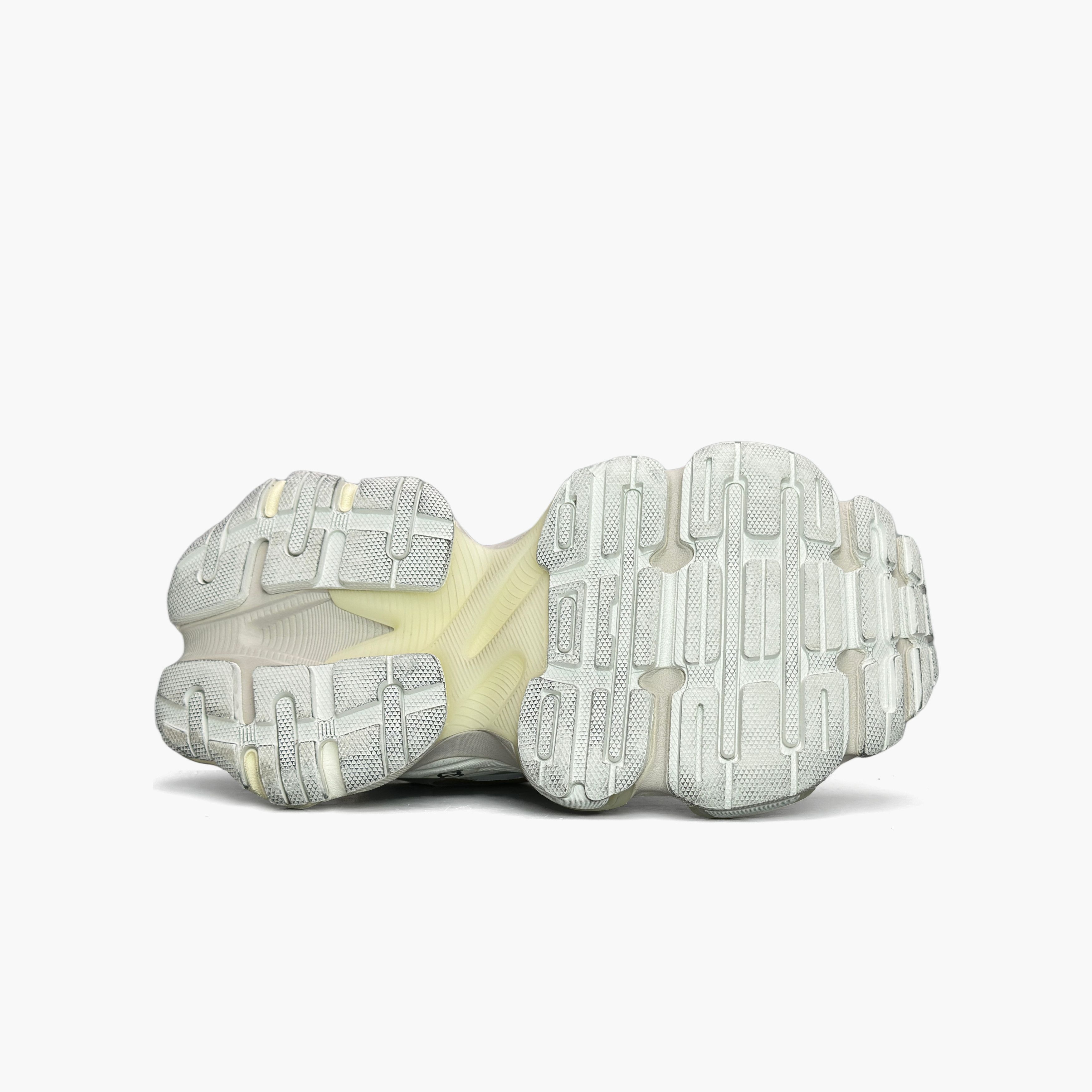 Balenciaga Balenciaga Cargo Sneakers White Size 37 Size US 7 / IT 37 - 7 Thumbnail