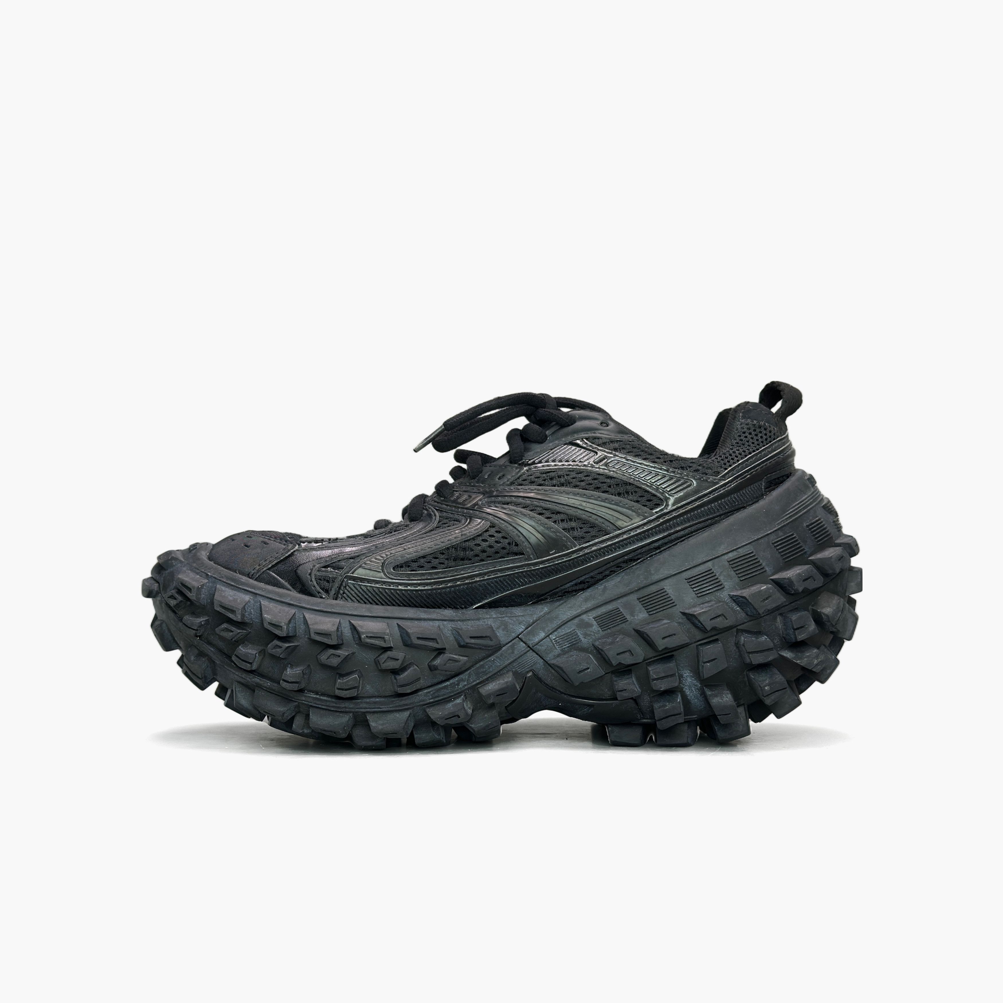 Balenciaga Balenciaga Defender Low-Top Sneakers Size 38 Size US 8 / IT 38 - 3 Thumbnail