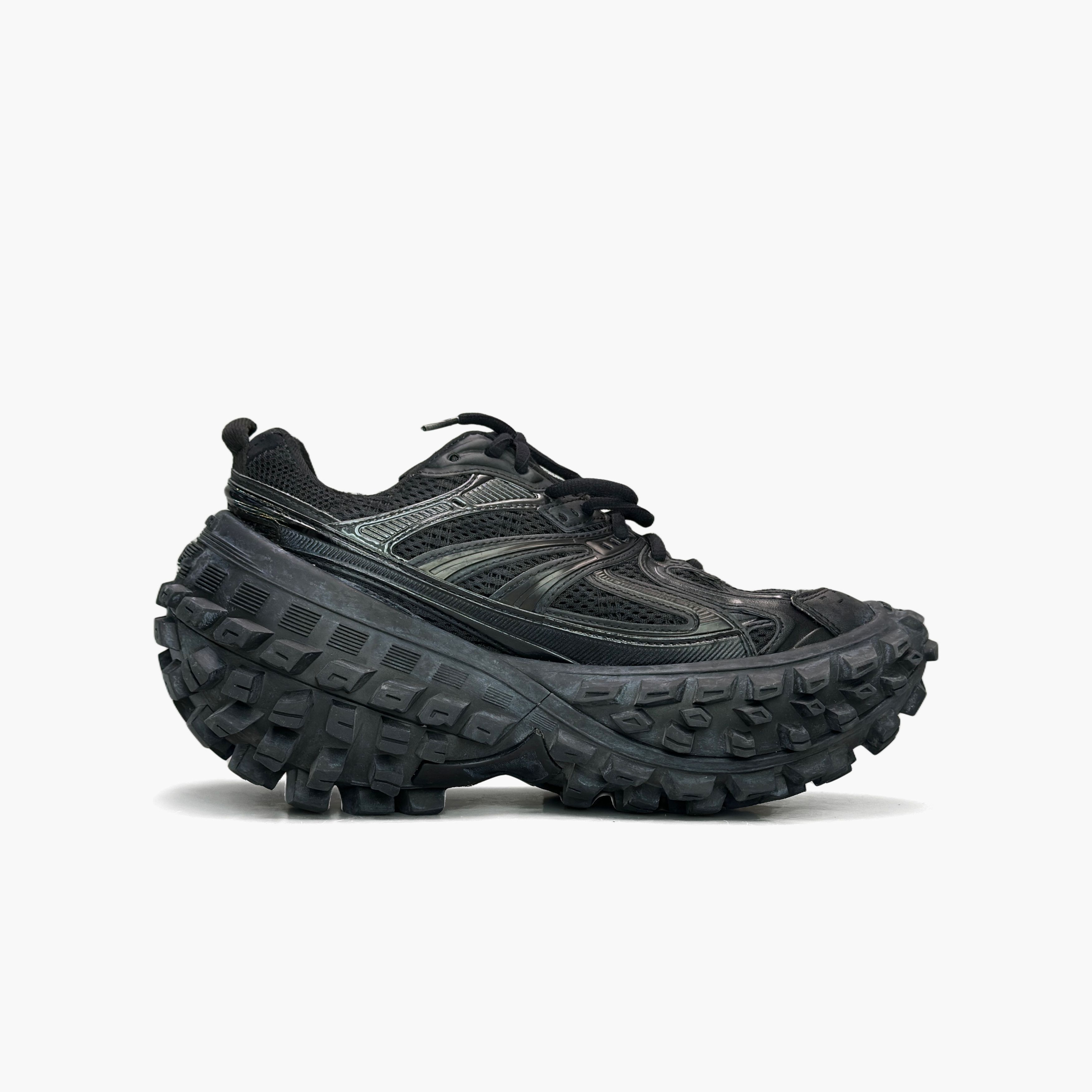 Balenciaga Balenciaga Defender Low-Top Sneakers Size 38 Size US 8 / IT 38 - 2 Thumbnail