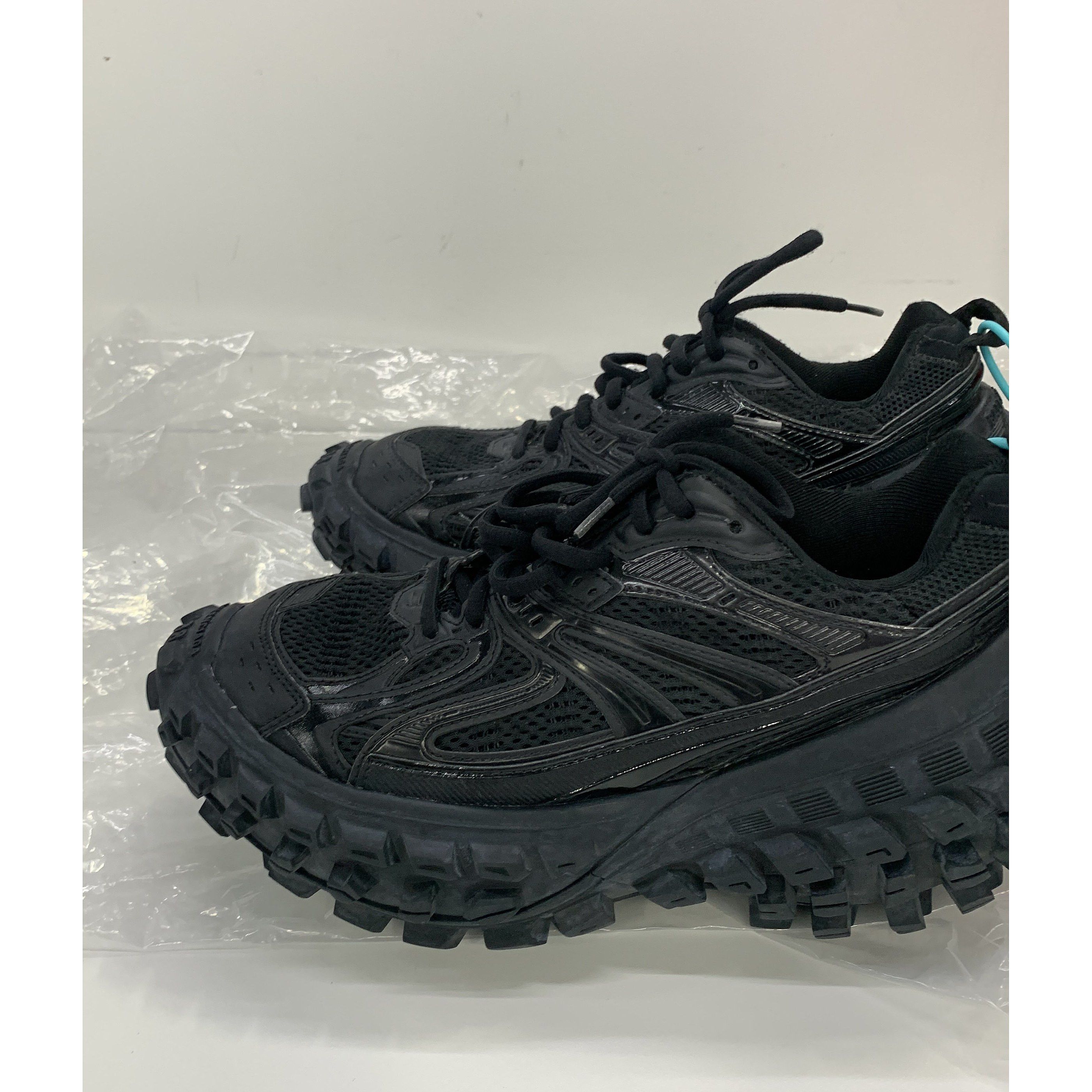 Balenciaga Balenciaga Defender Low-Top Sneakers Size 38 Size US 8 / IT 38 - 11 Thumbnail