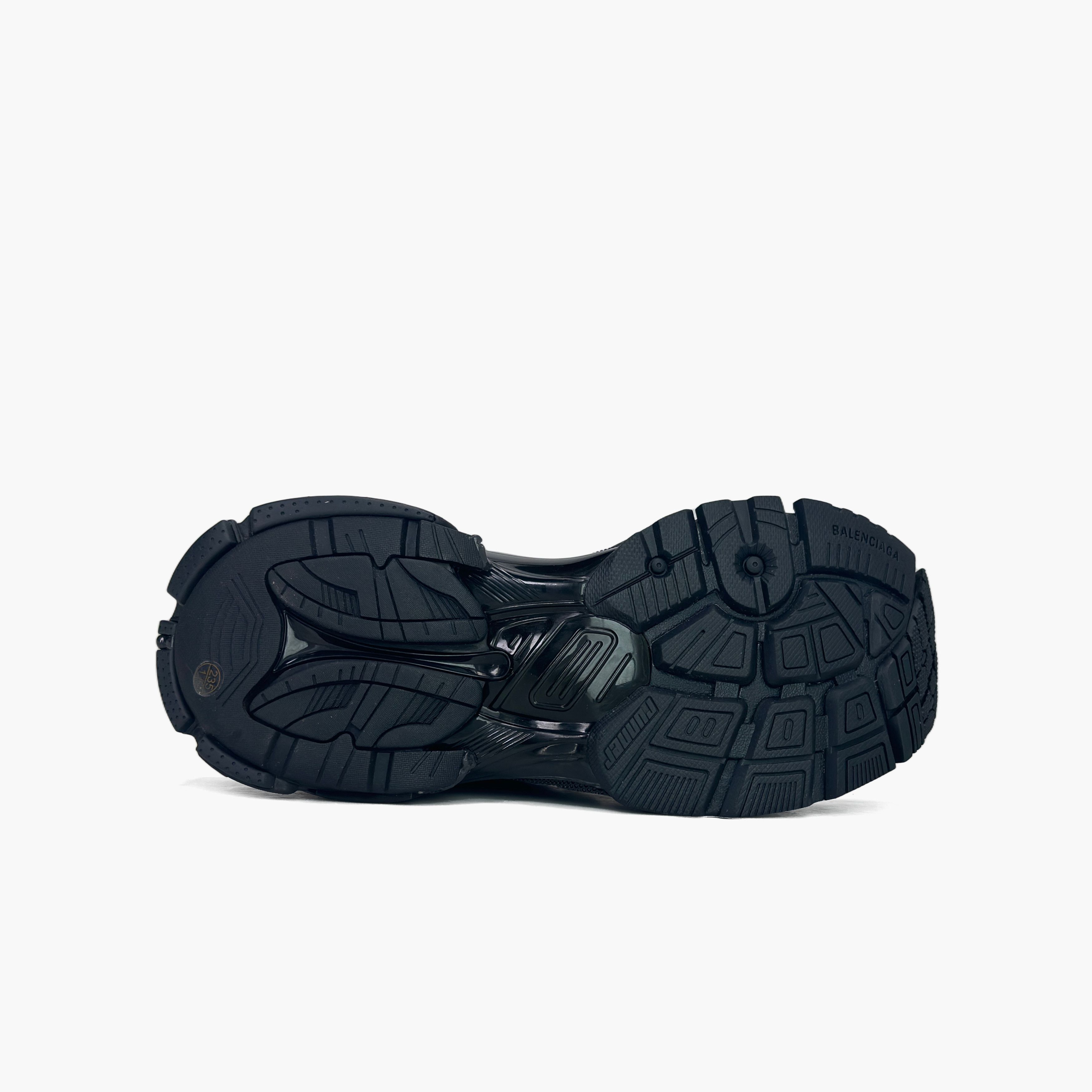 Balenciaga Balenciaga Black Runner Sneakers Size 37 Size US 7 / IT 37 - 7 Thumbnail