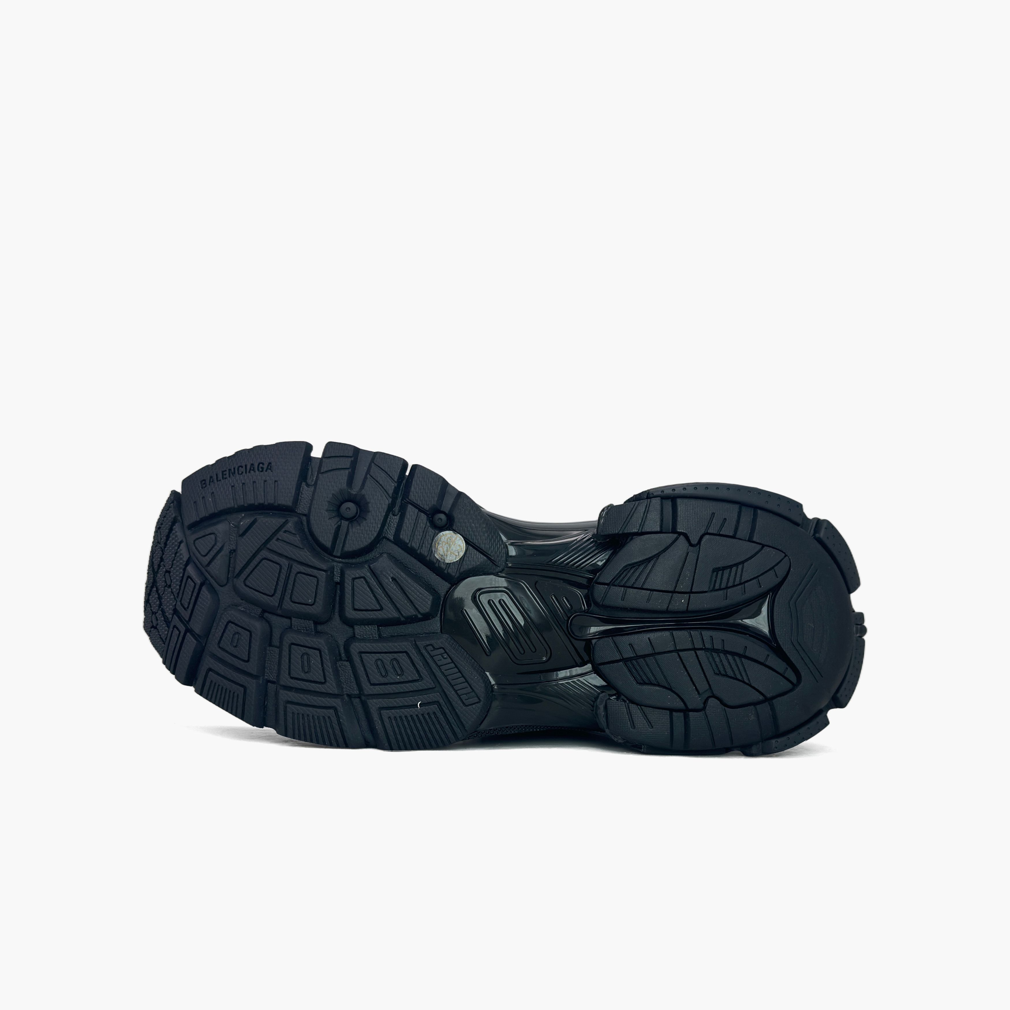 Balenciaga Balenciaga Black Runner Sneakers Size 37 Size US 7 / IT 37 - 8 Thumbnail