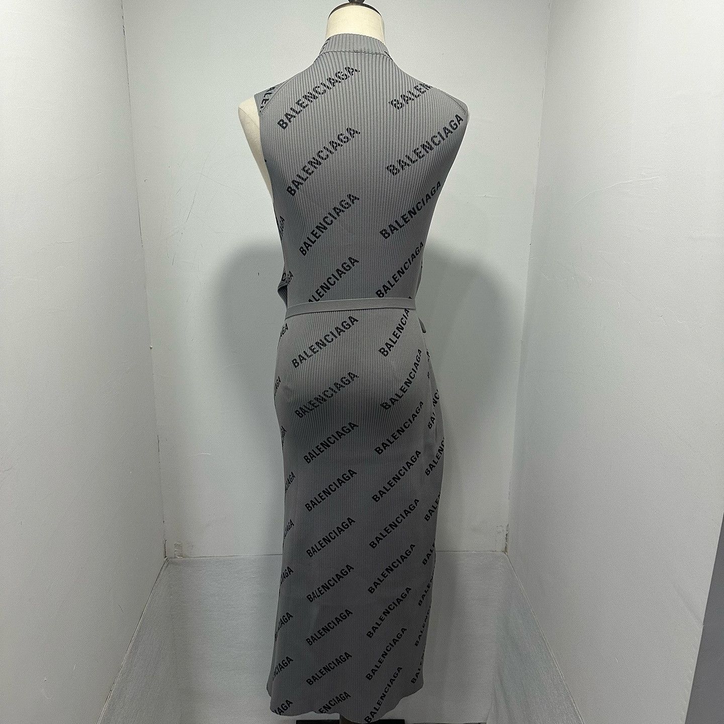 Balenciaga Balenciaga Logo Print Midi Dress Size L Size L / US 10 / IT 46 - 2 Thumbnail